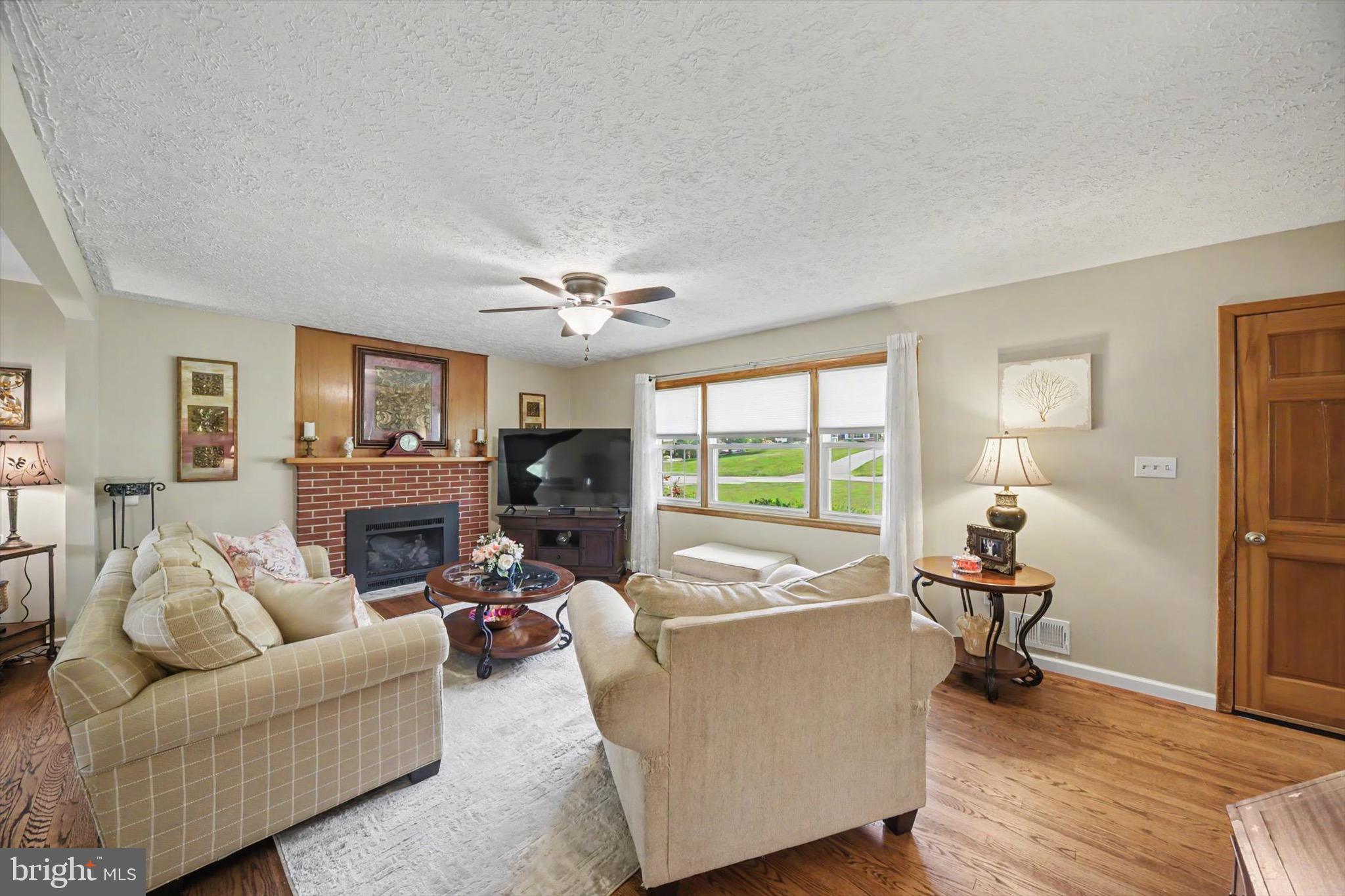 CEDAR SPRINGS - Residential