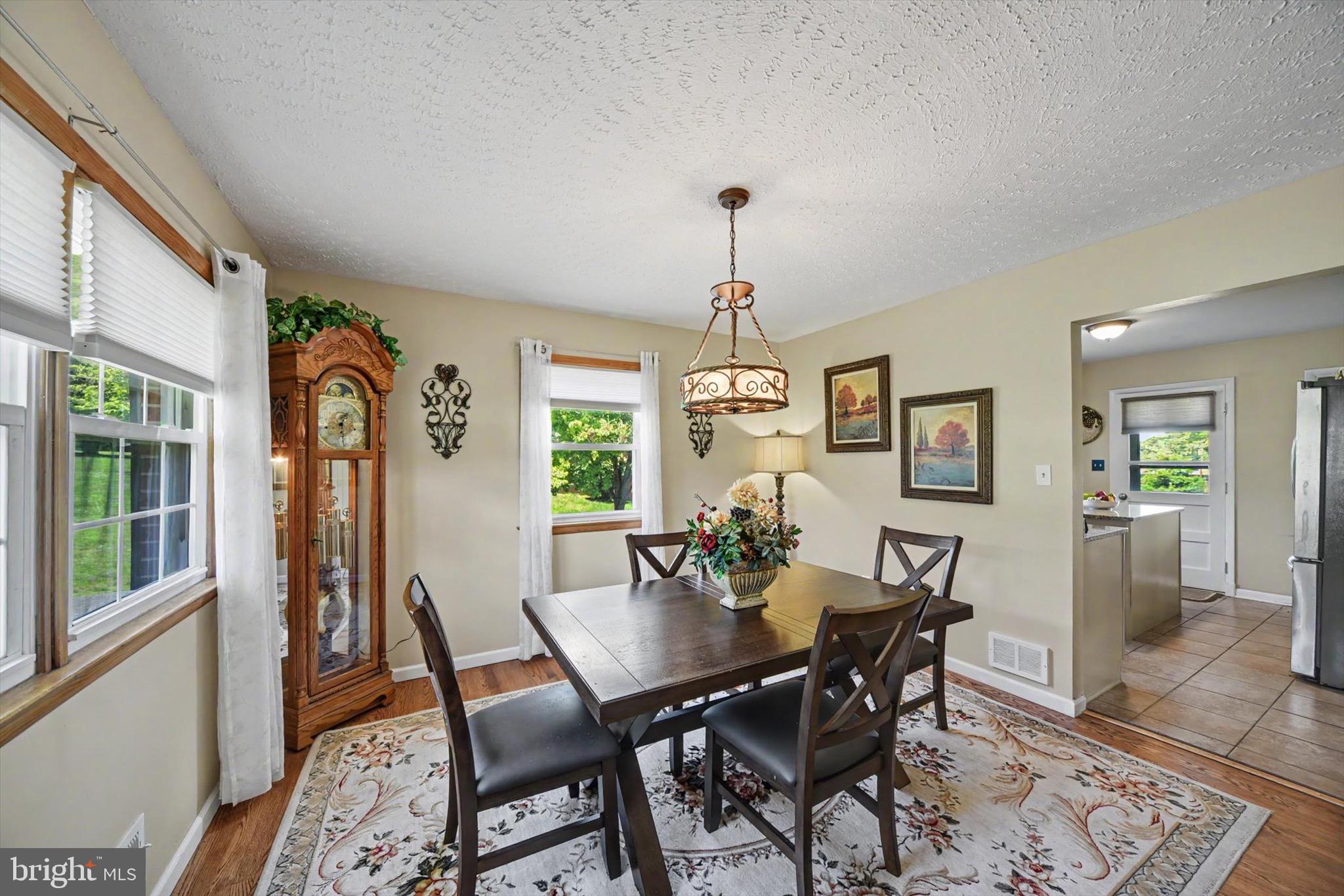 CEDAR SPRINGS - Residential