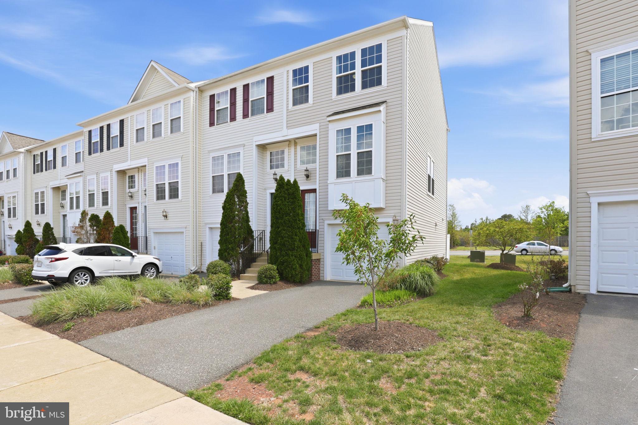 HERITAGE CROSSING CONDOMINIUM - Residential