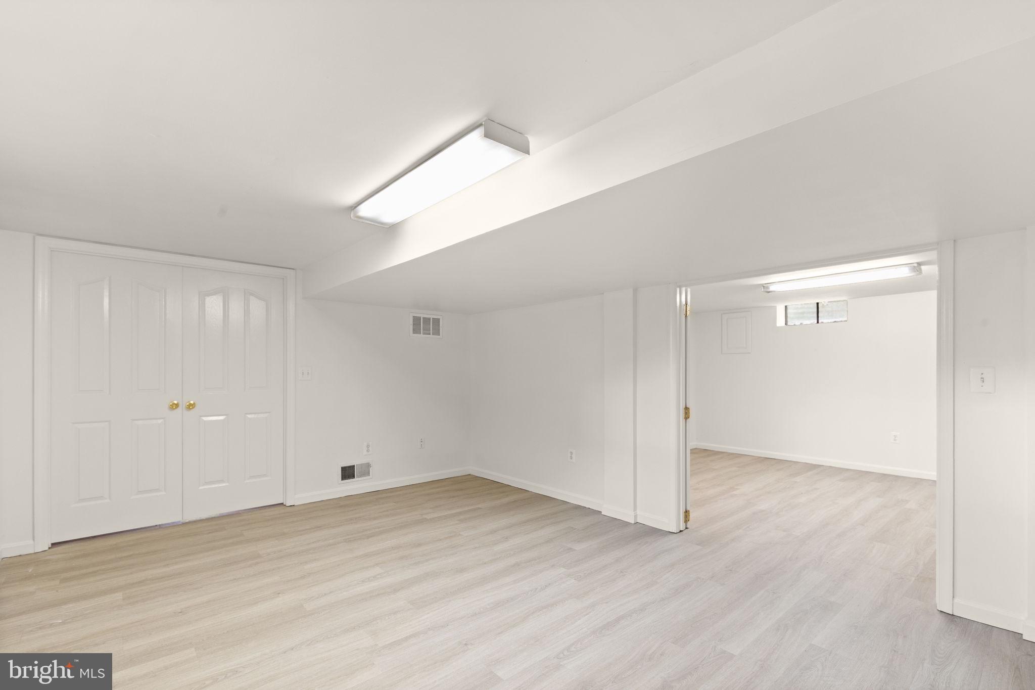 HOWARD PARK - Residential