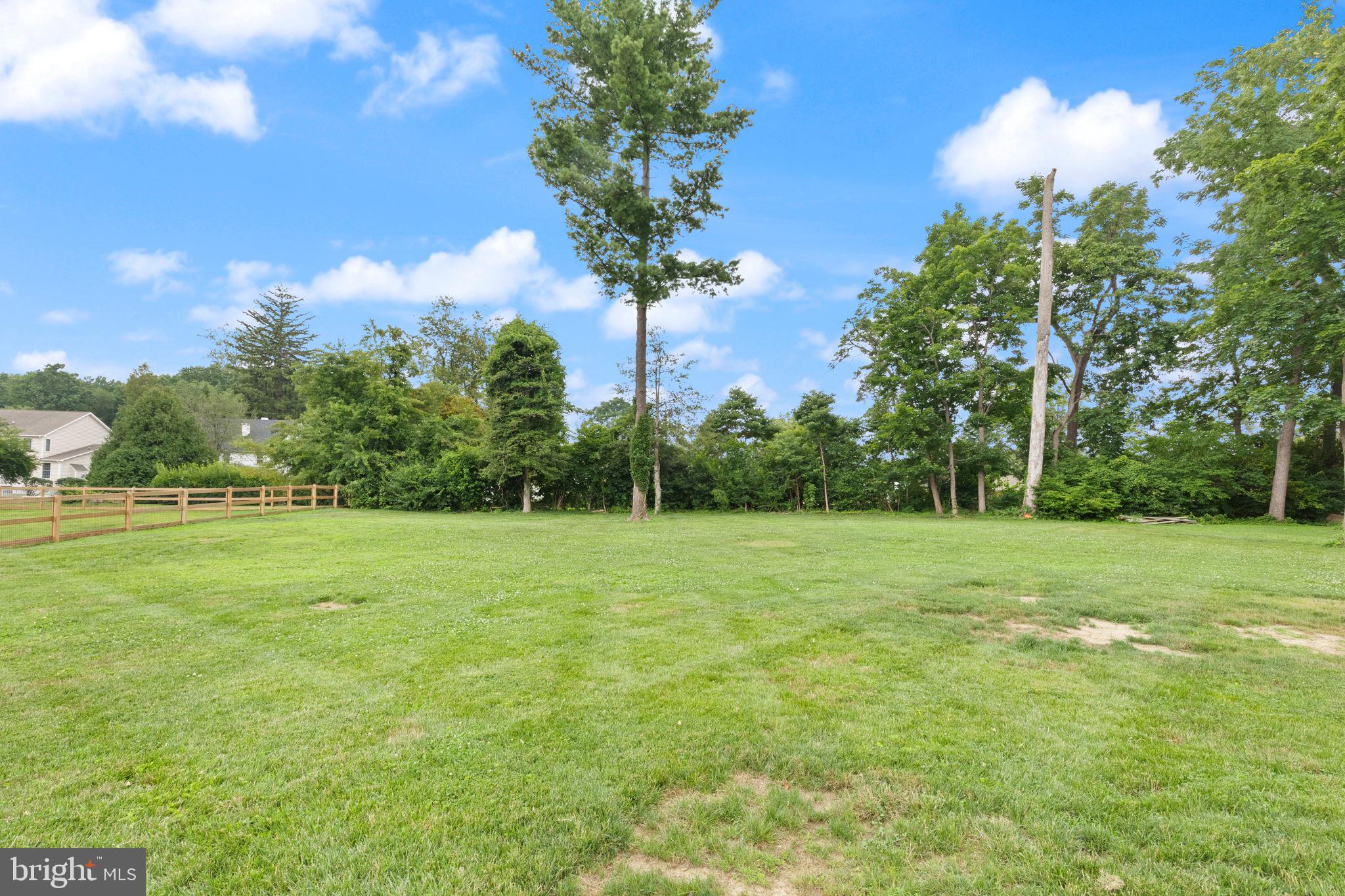 HOWARD PARK - Residential