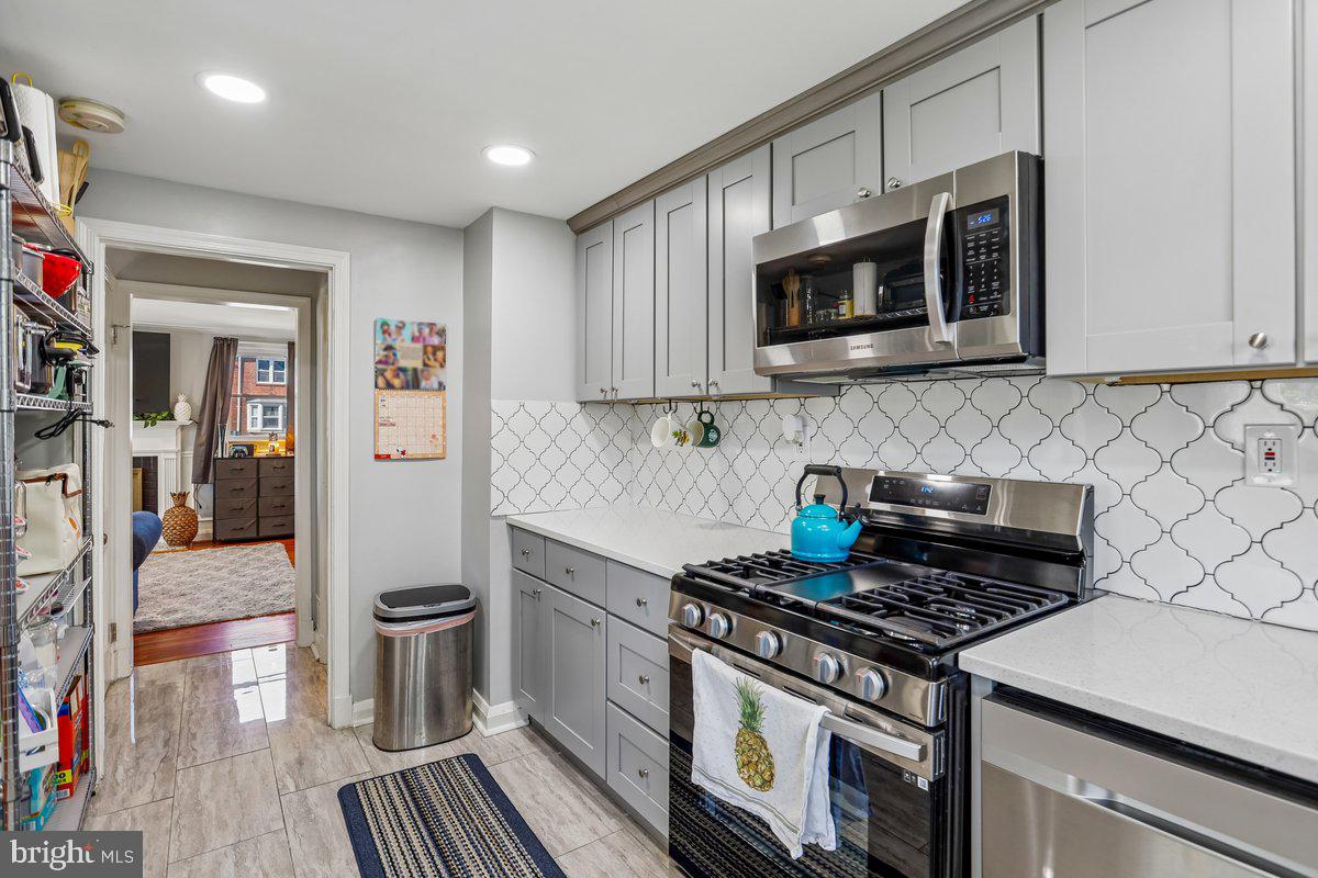 WEST HILLS - Residential