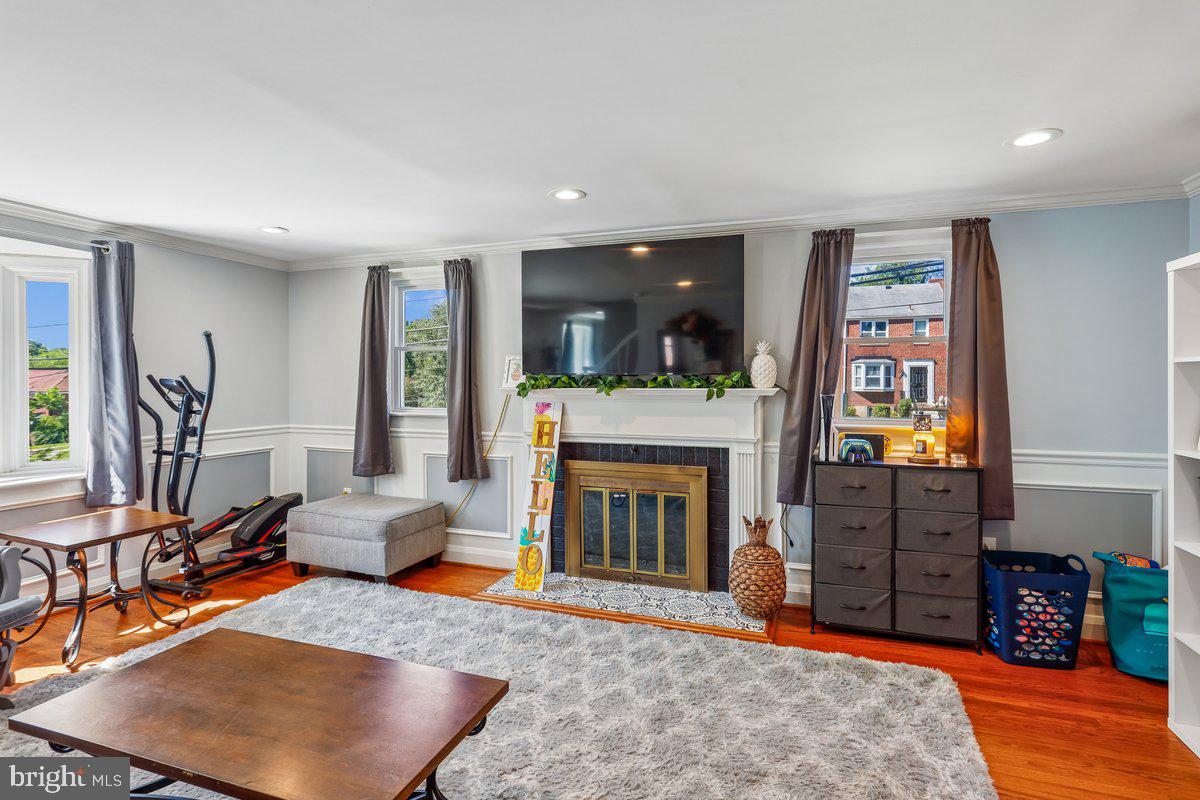 WEST HILLS - Residential