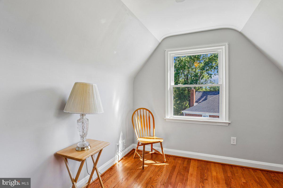 WEST HILLS - Residential