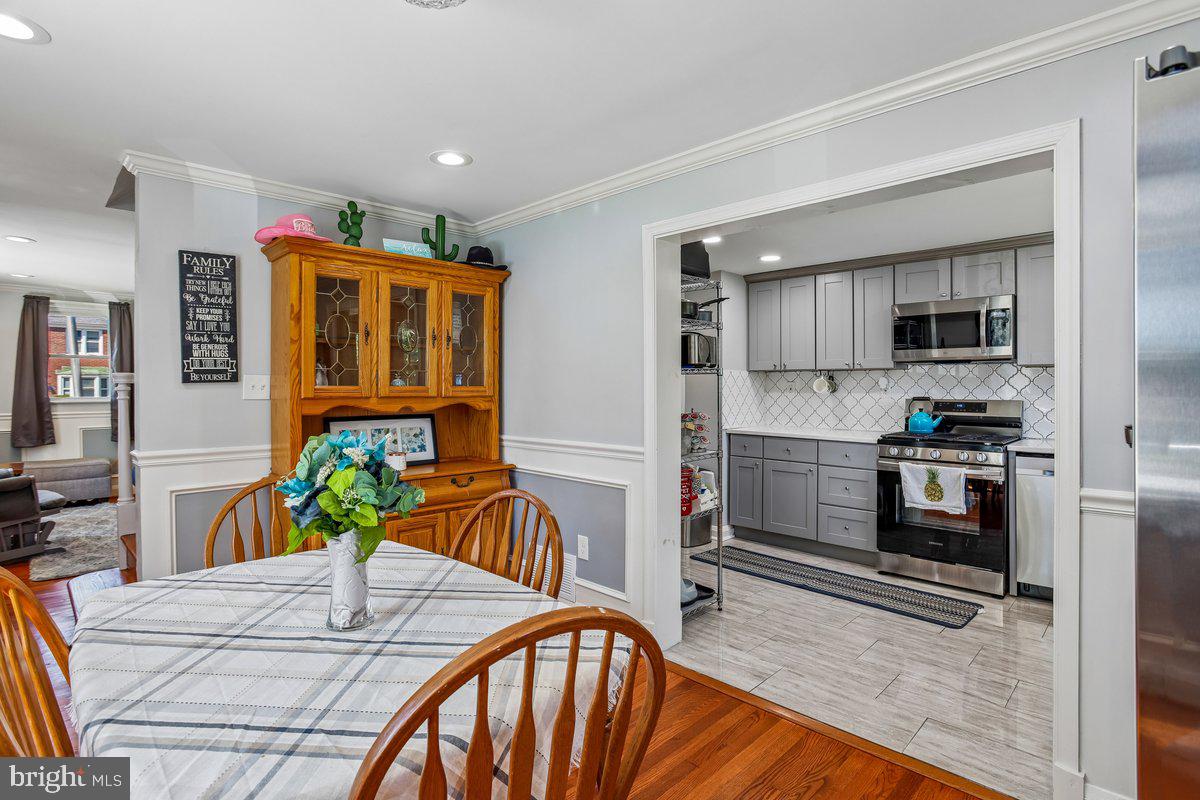 WEST HILLS - Residential
