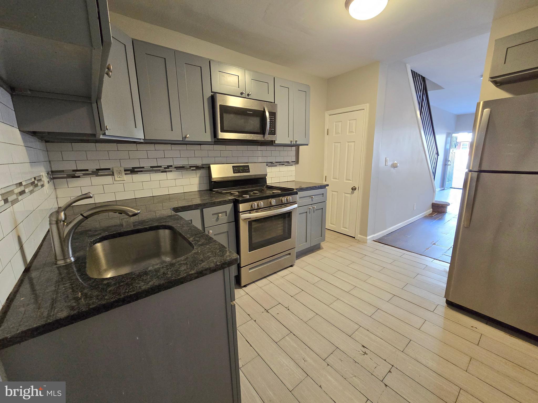 PORT RICHMOND - Residential
