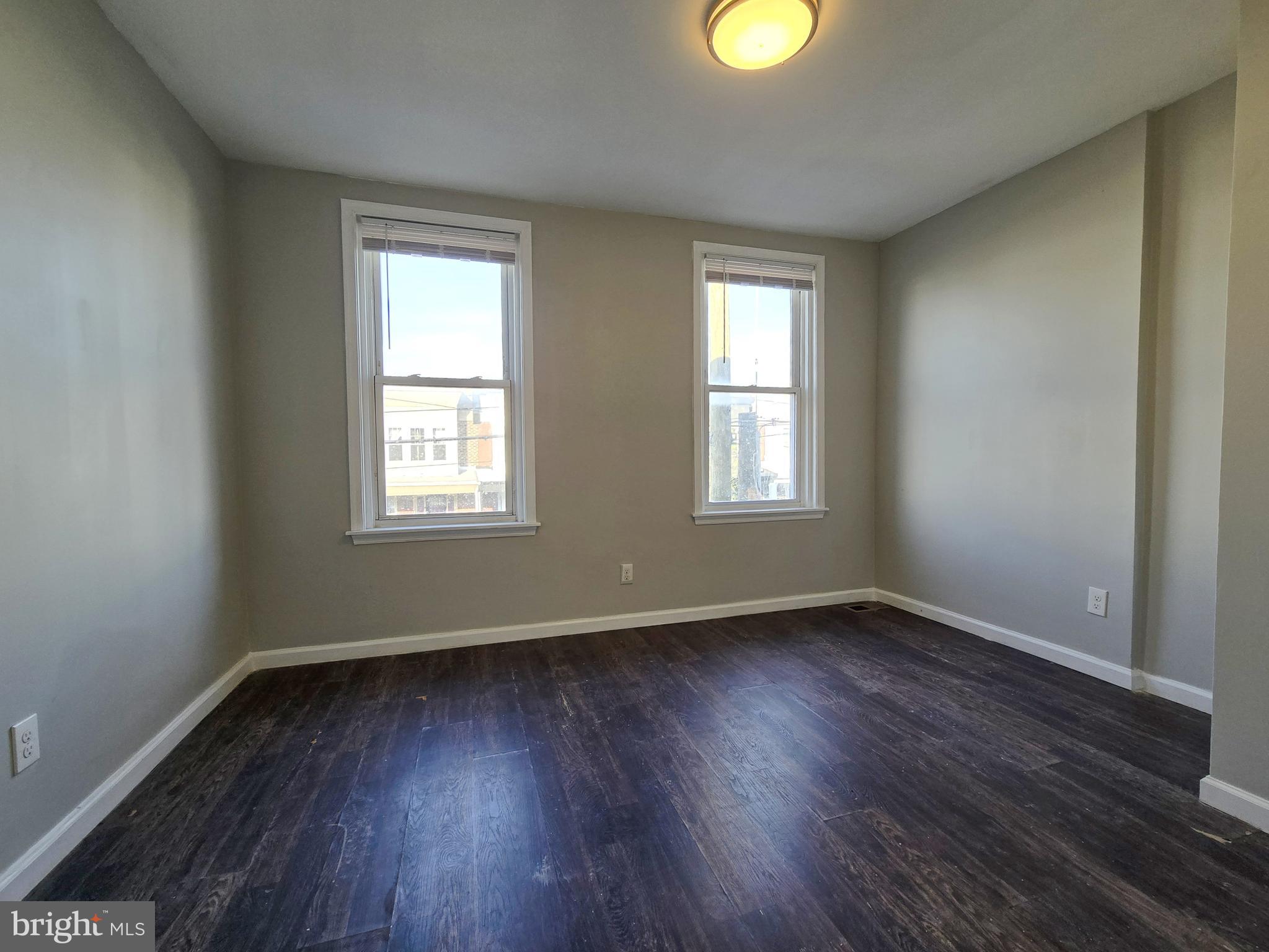 PORT RICHMOND - Residential