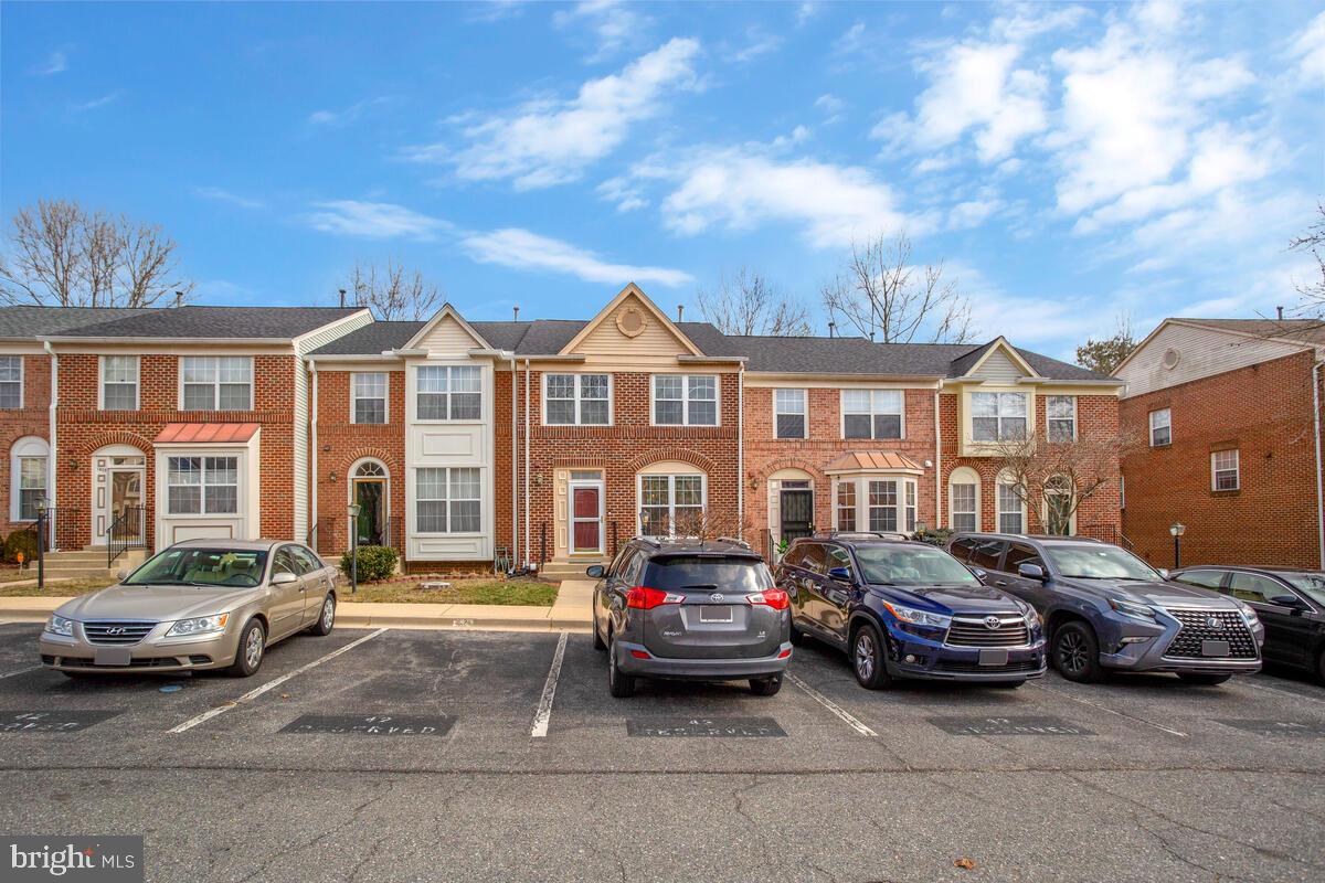 WOODVIEW VILLAGE - Residential Lease