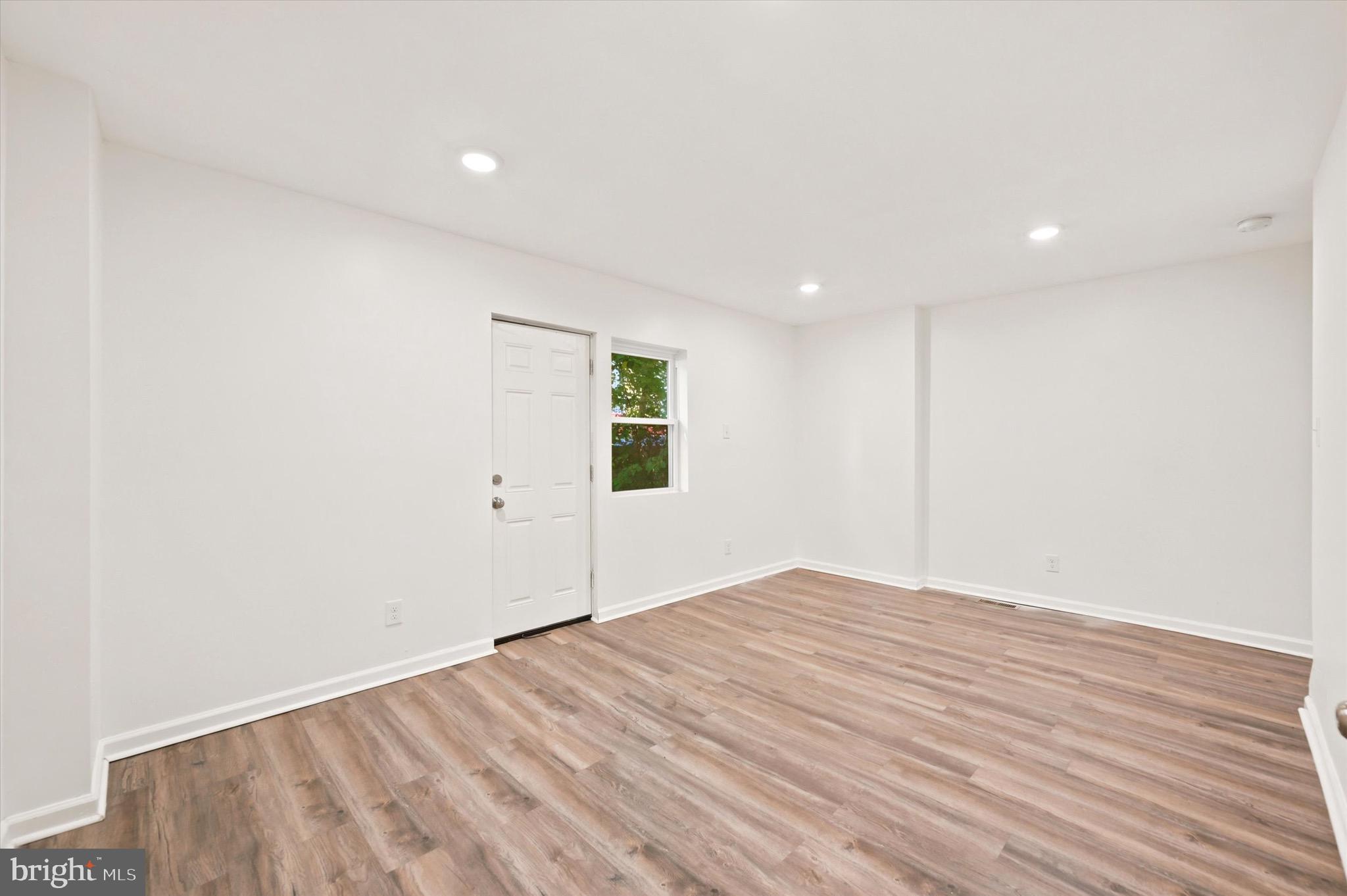 MILL CREEK - Residential
