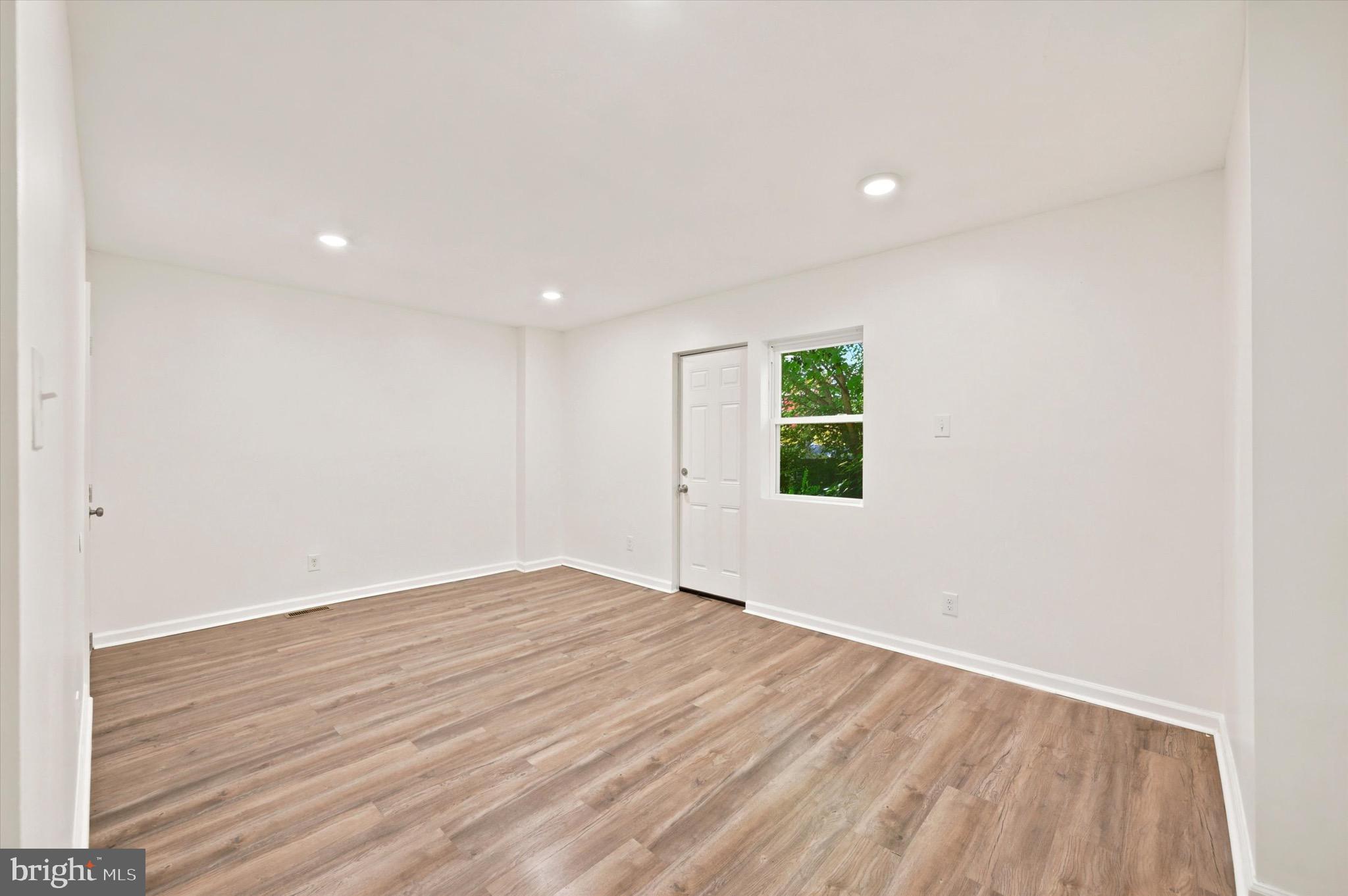 MILL CREEK - Residential
