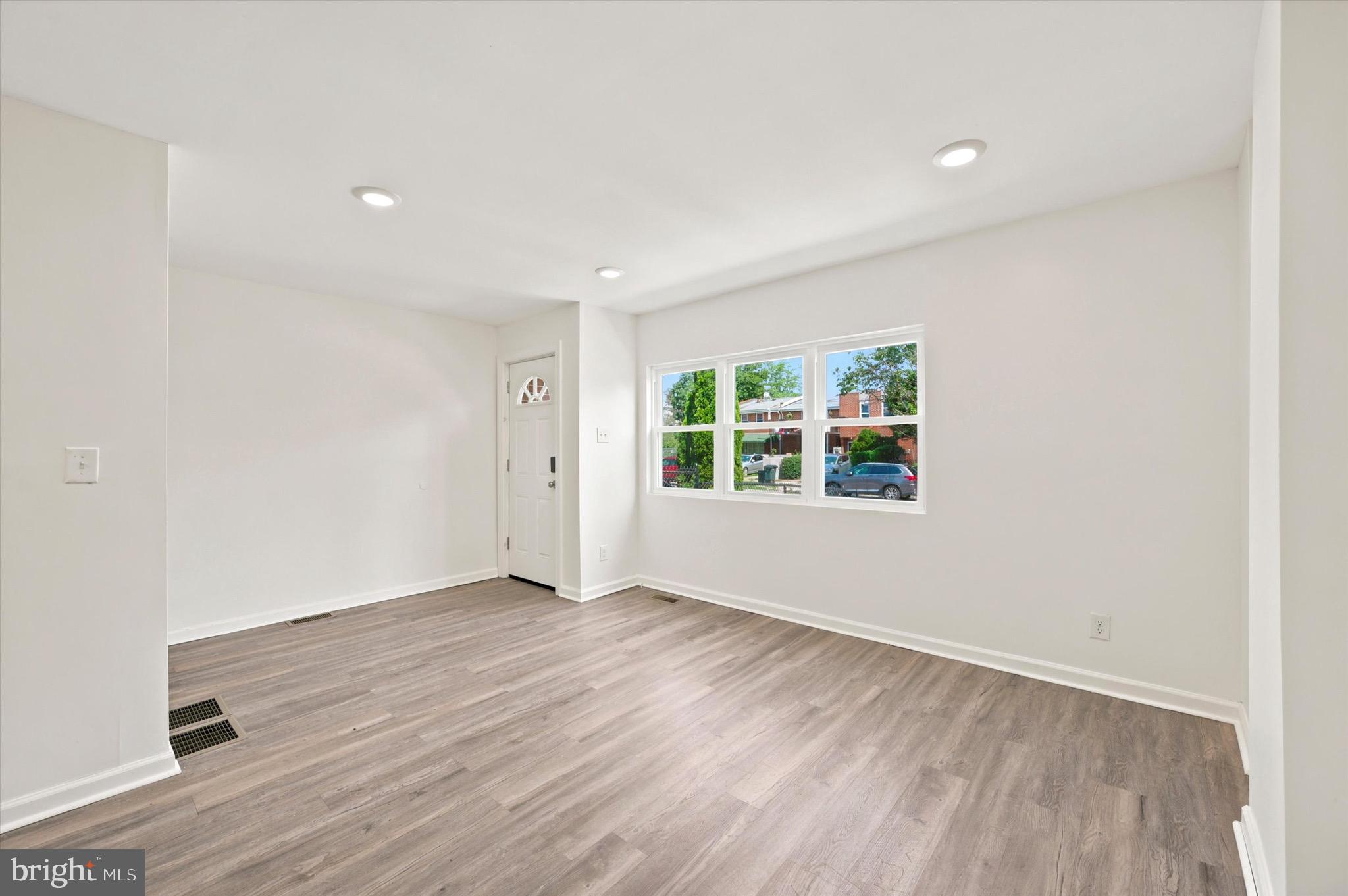 MILL CREEK - Residential