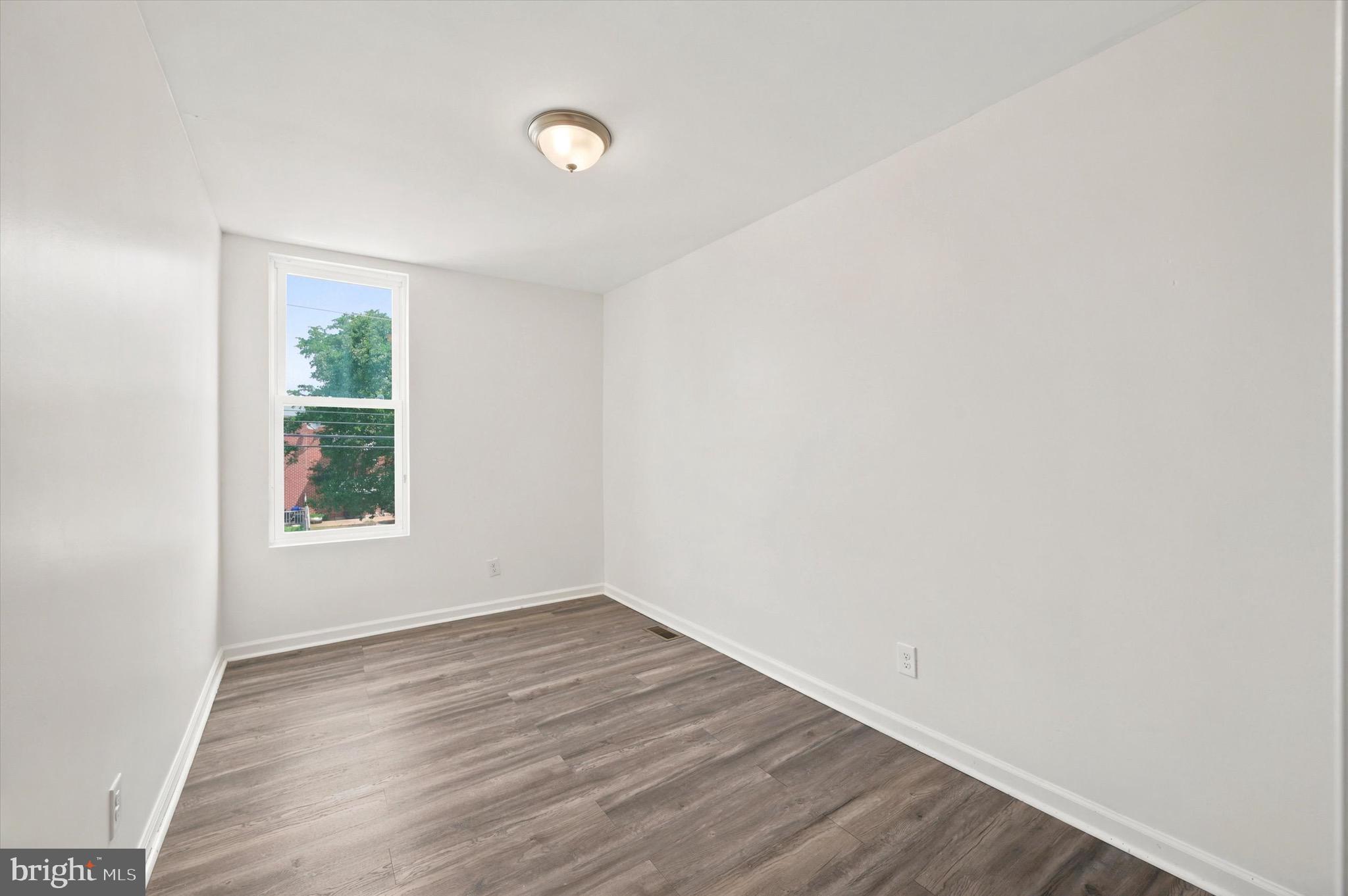 MILL CREEK - Residential