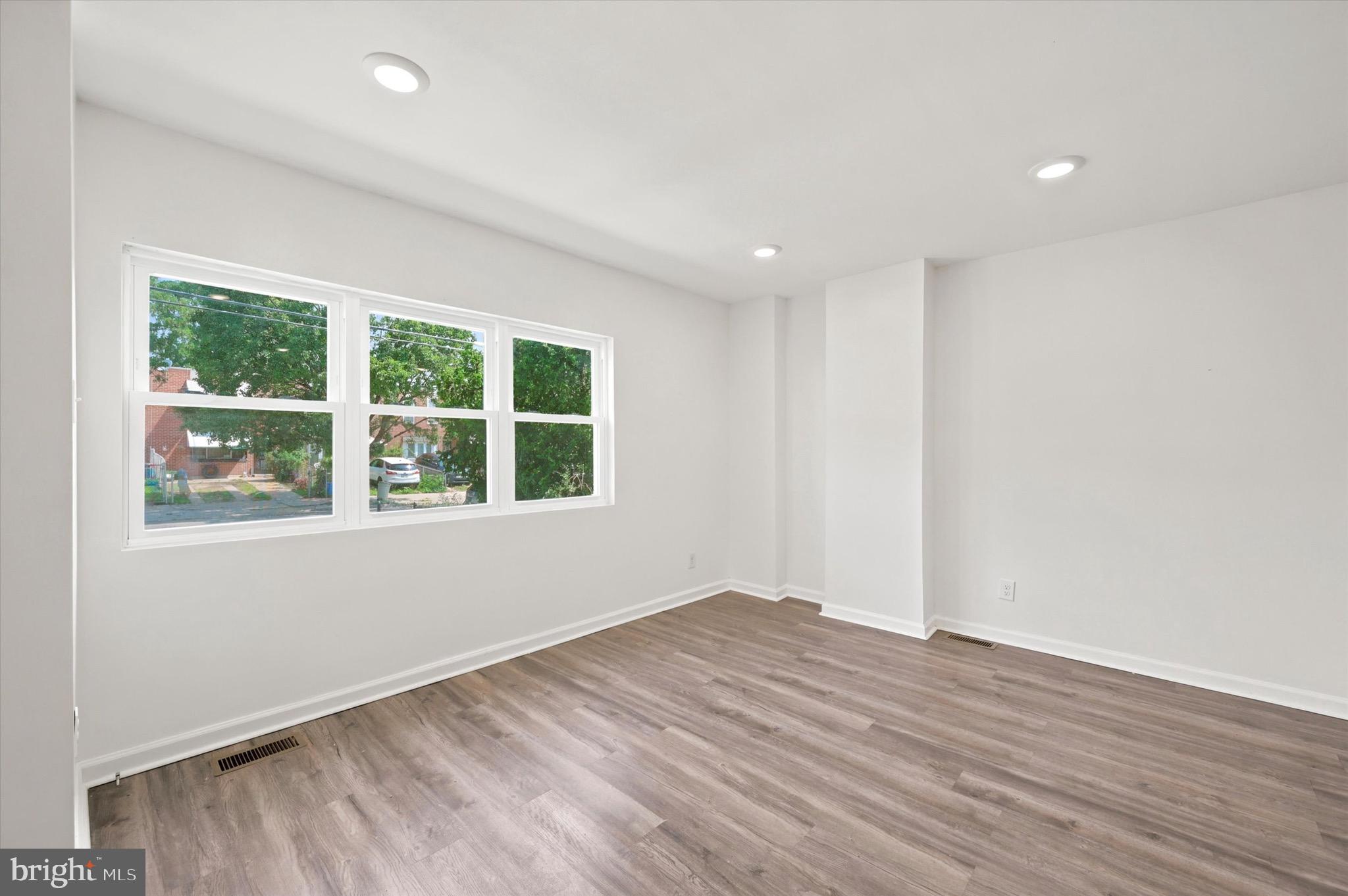 MILL CREEK - Residential