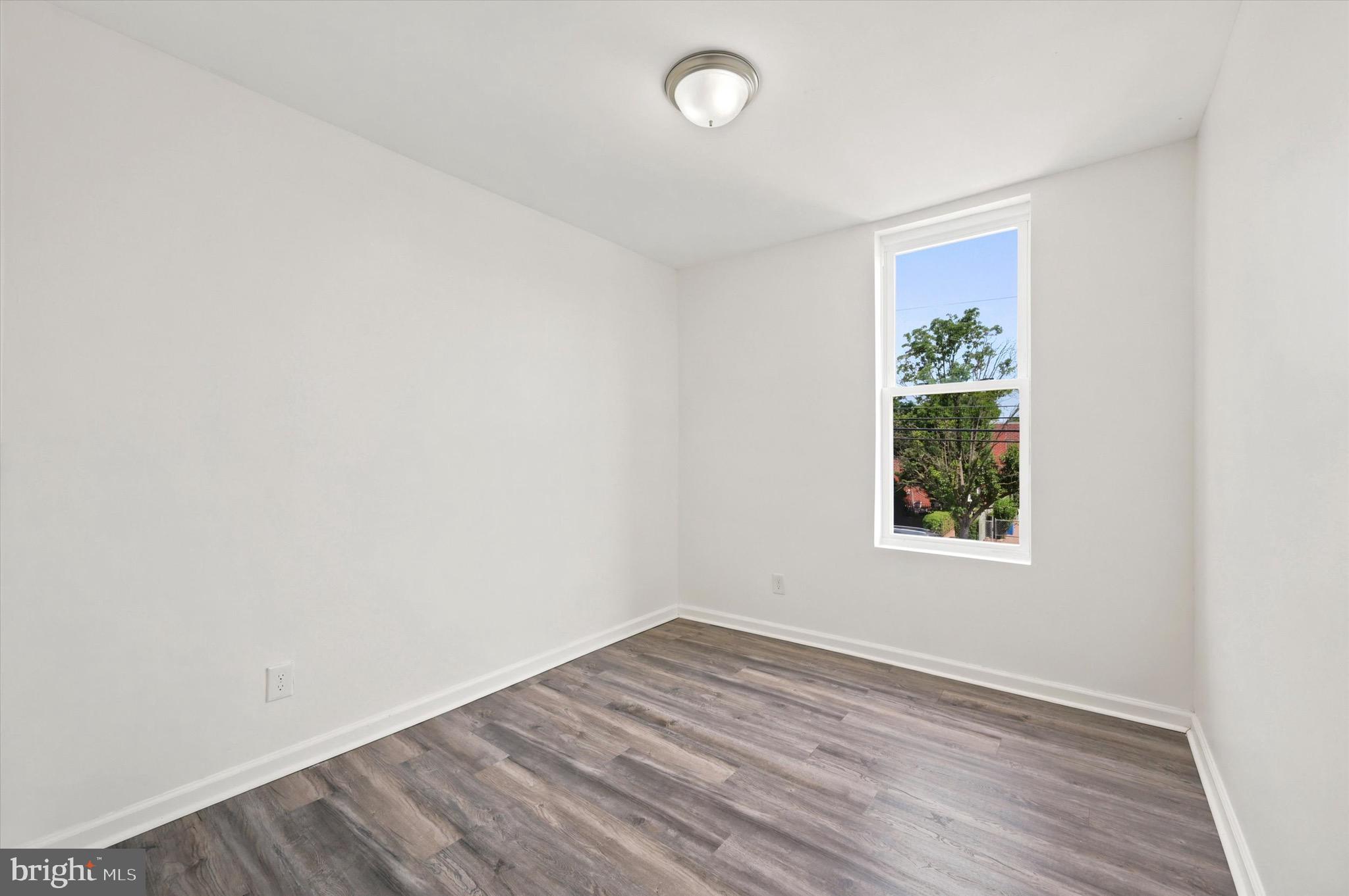 MILL CREEK - Residential