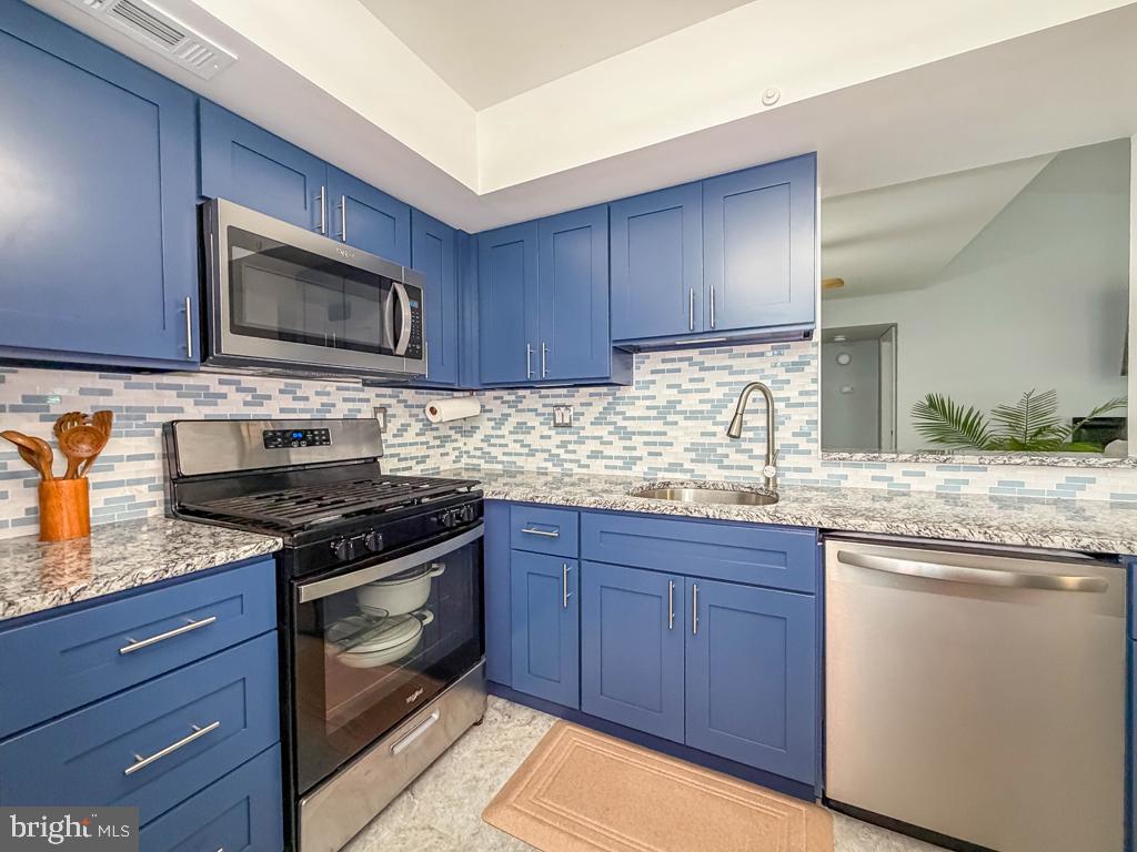 BELMONT STATION - Residential