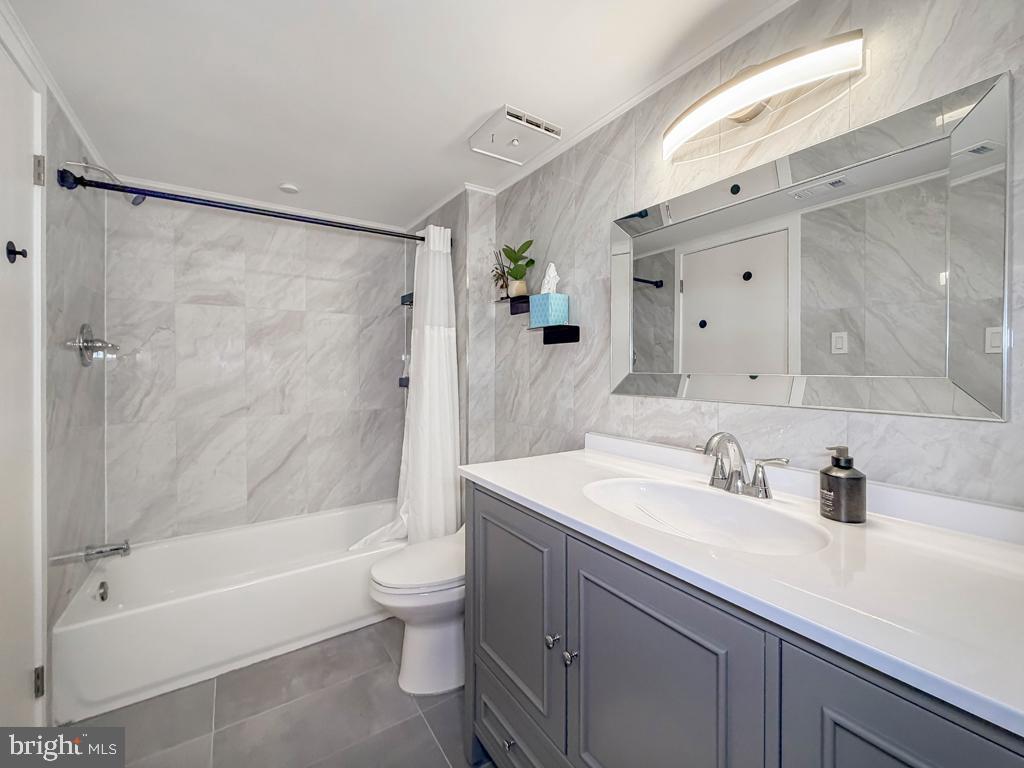 BELMONT STATION - Residential