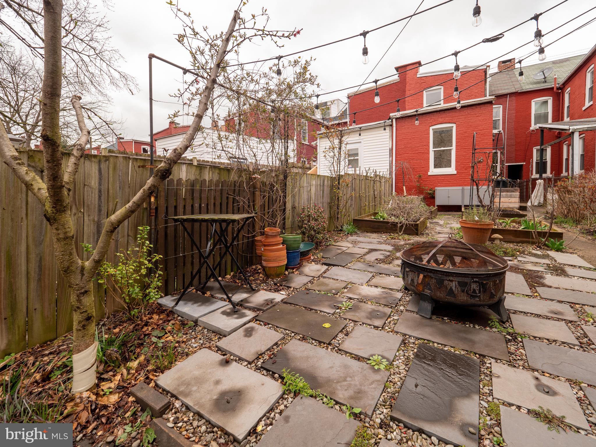 WEST END LANCASTER - Residential