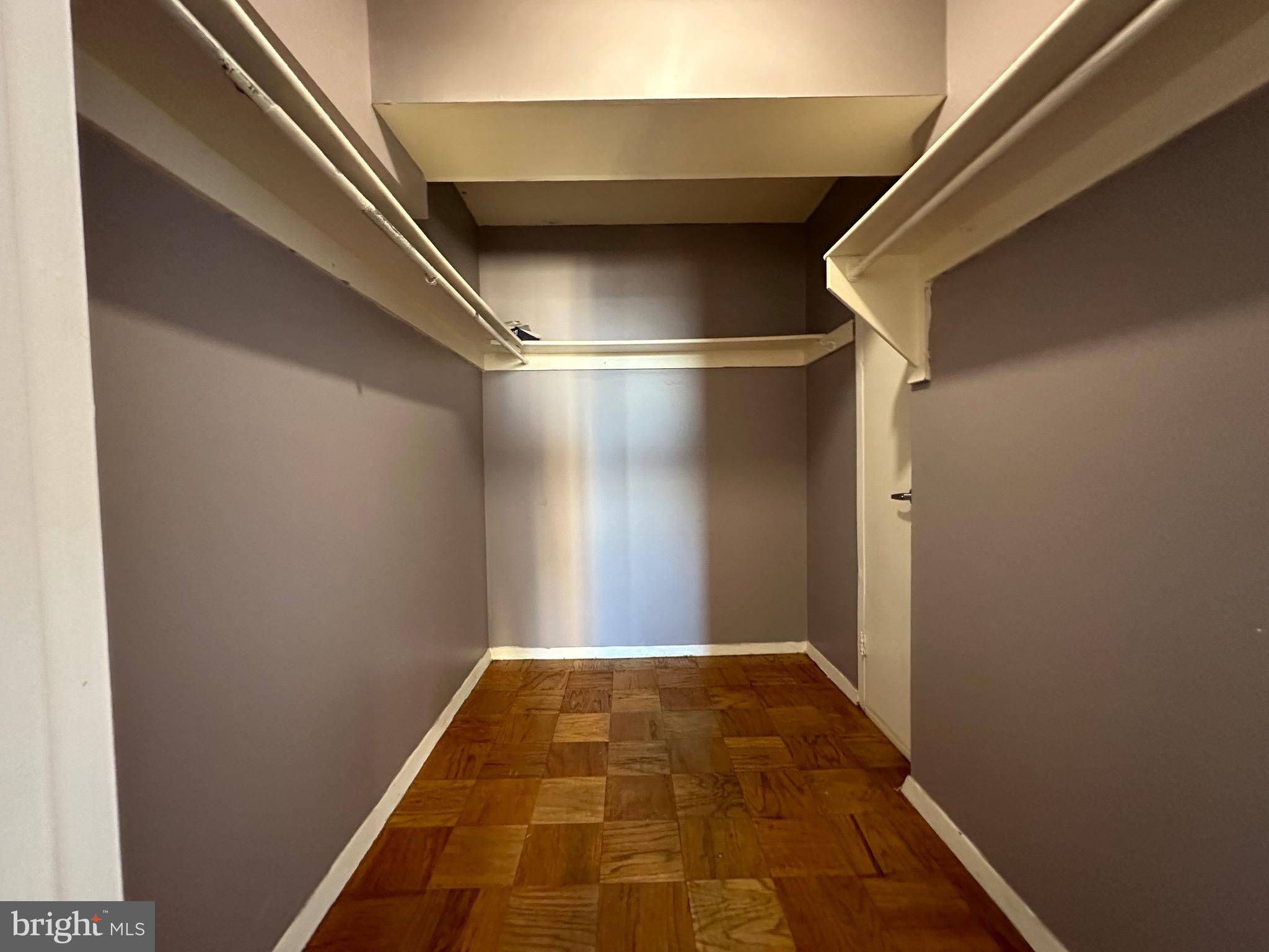 ADELPHI - Residential