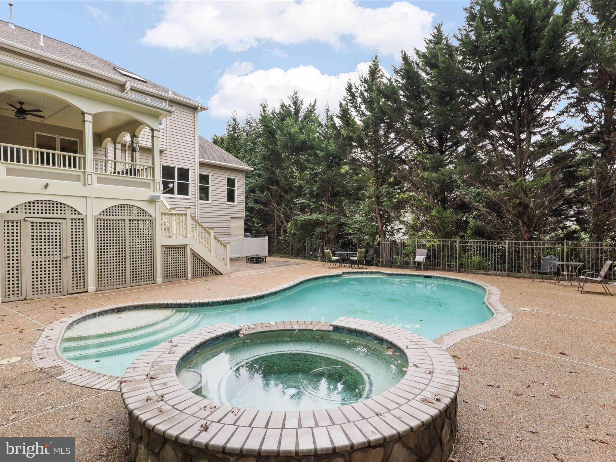 HUNTER MILL ESTATES - Residential