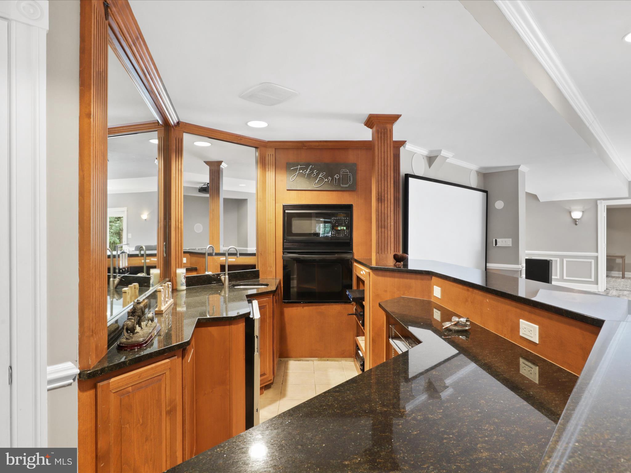 HUNTER MILL ESTATES - Residential