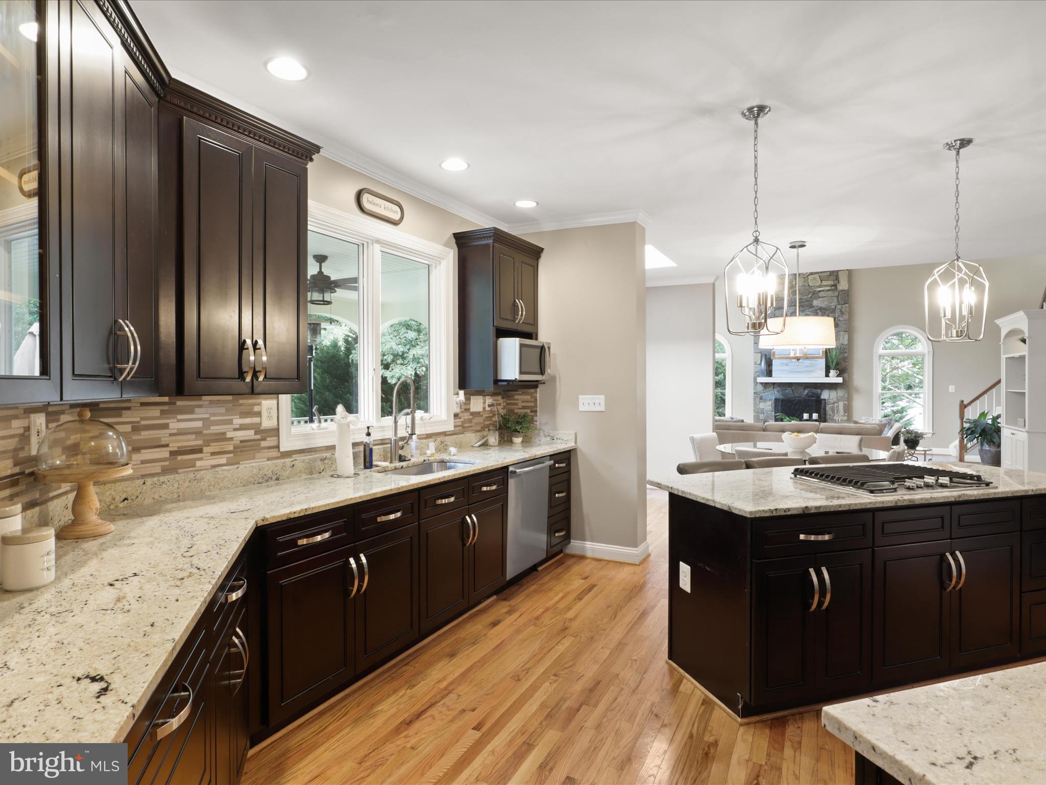 HUNTER MILL ESTATES - Residential