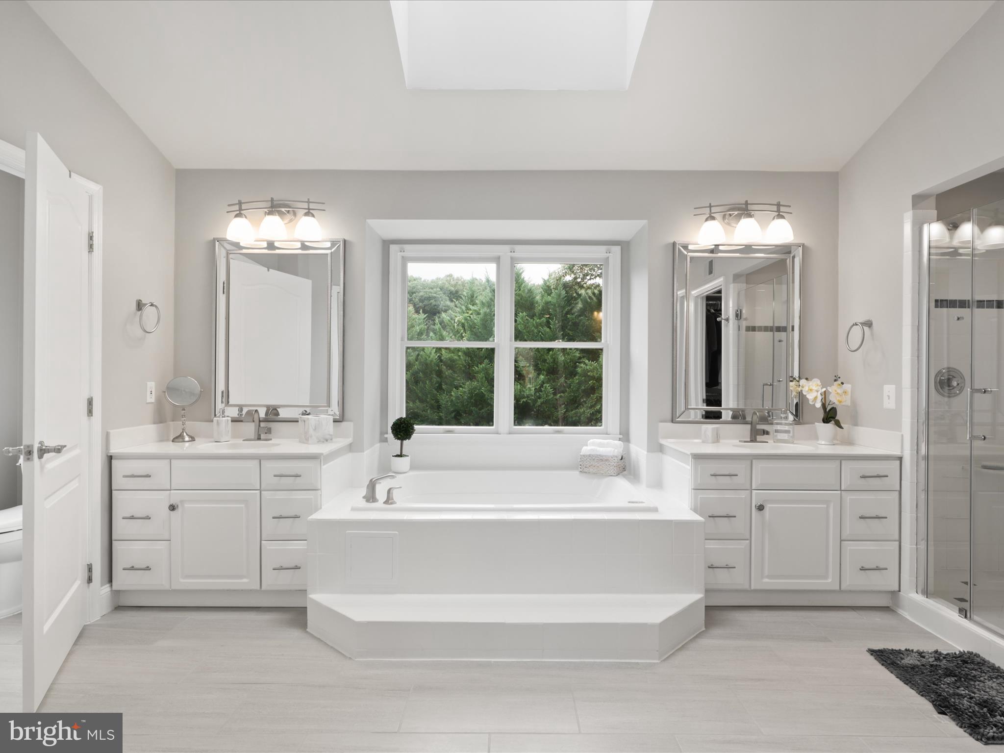 HUNTER MILL ESTATES - Residential