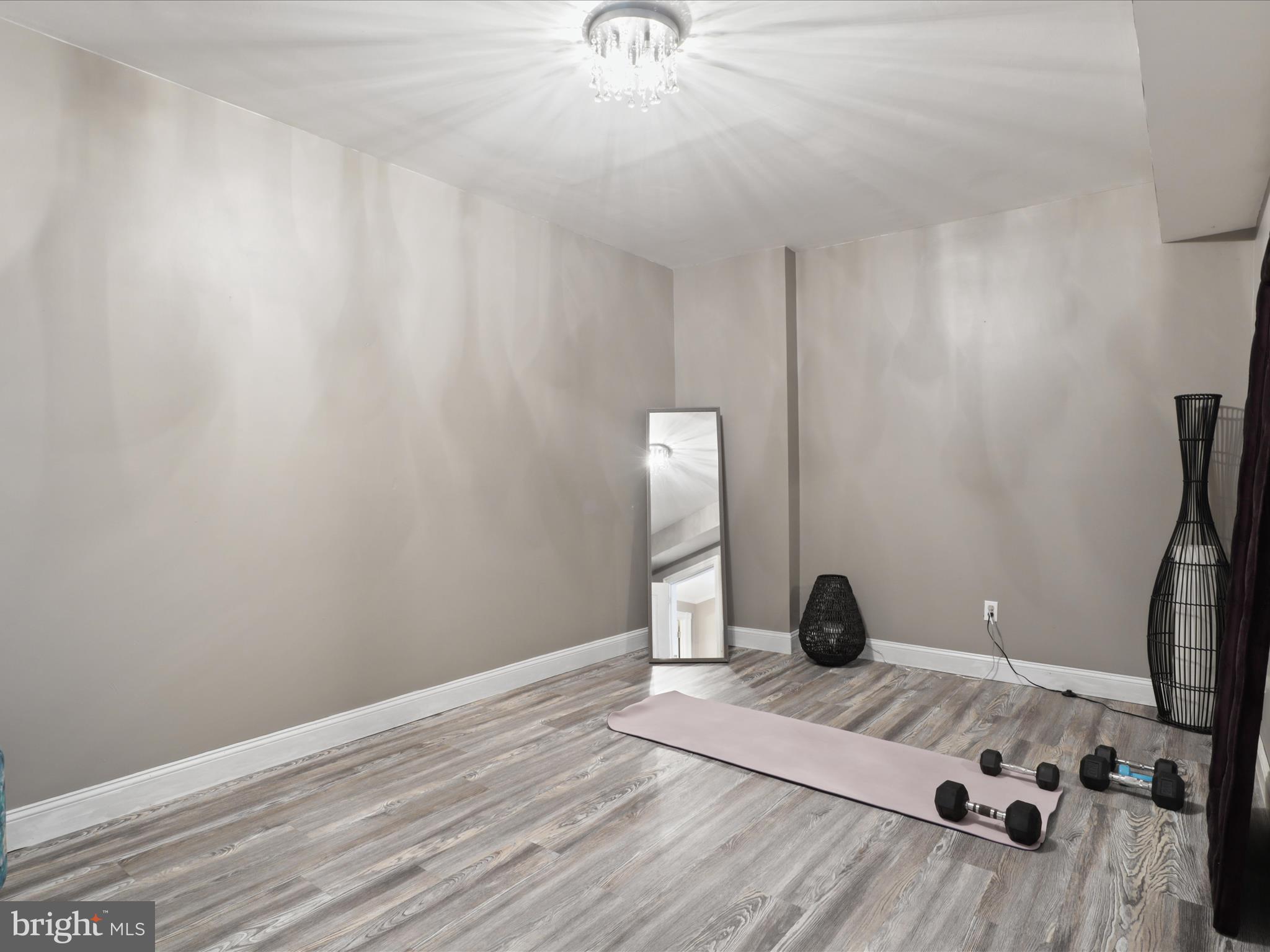 HUNTER MILL ESTATES - Residential