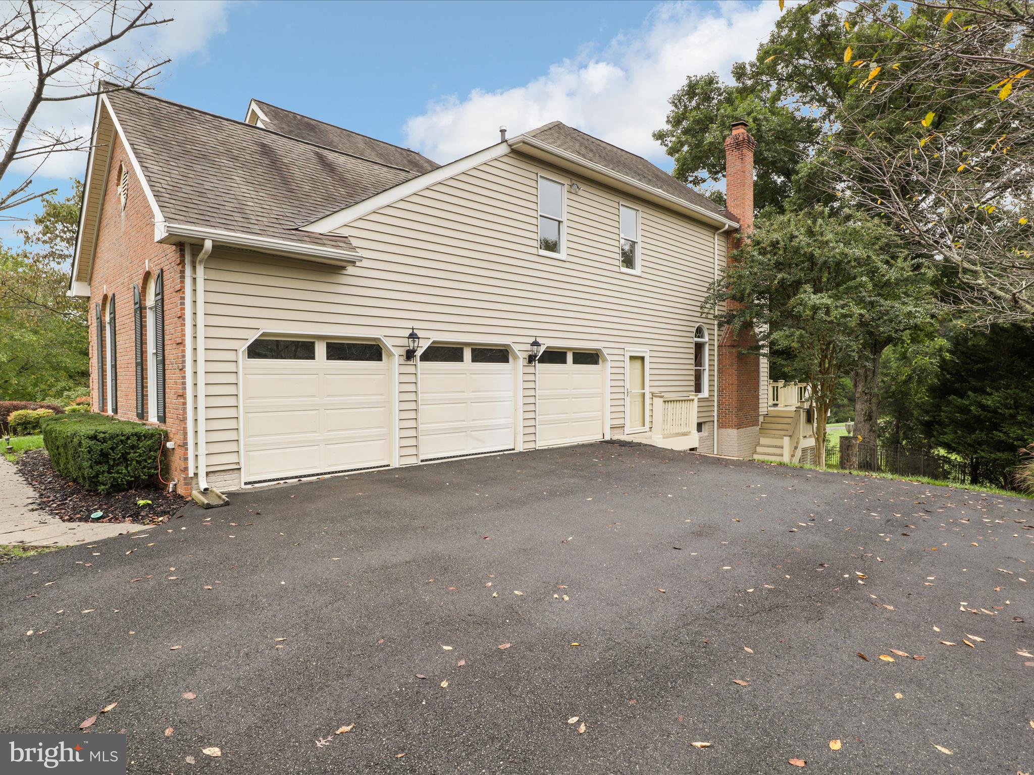HUNTER MILL ESTATES - Residential