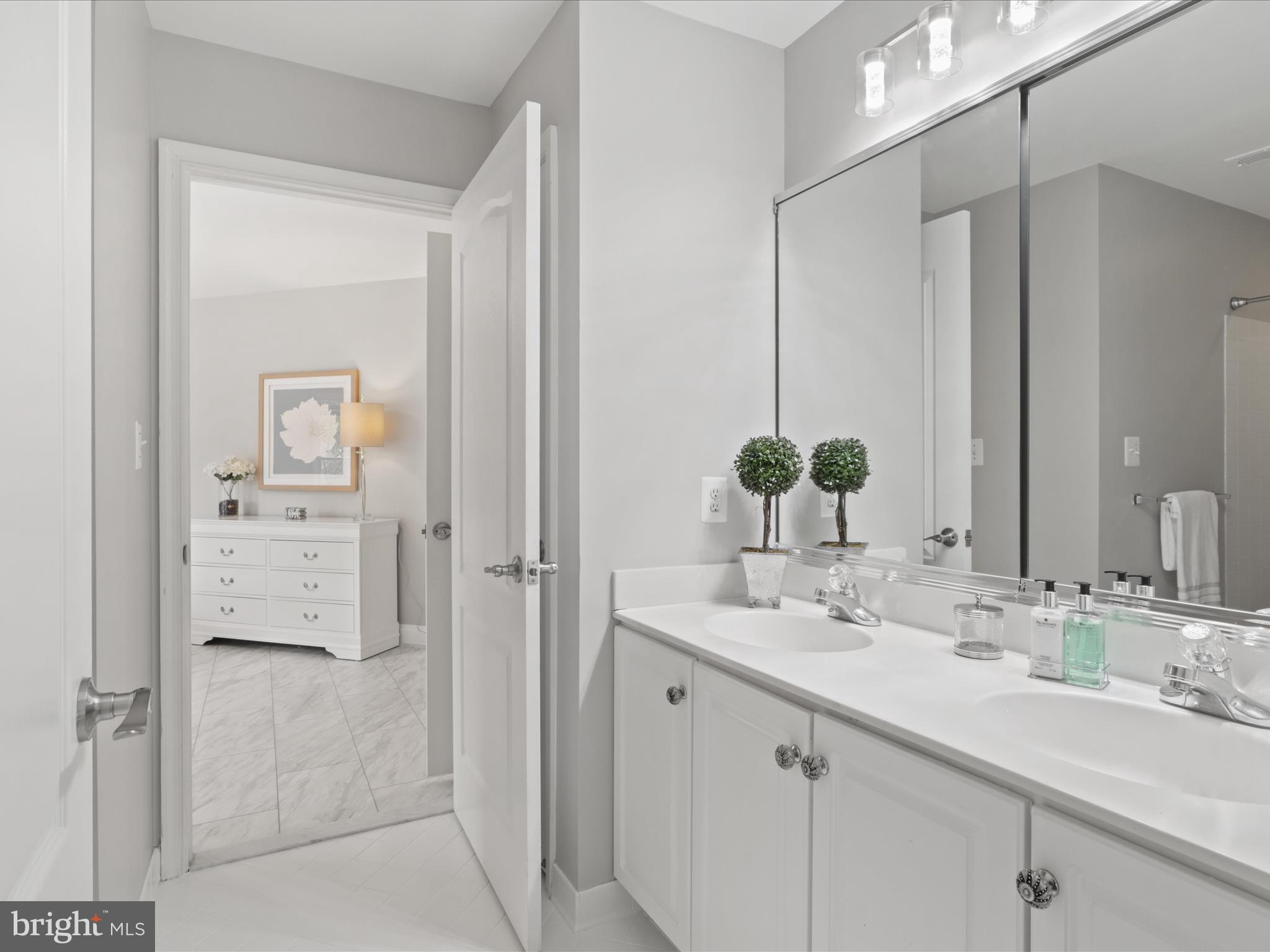 HUNTER MILL ESTATES - Residential