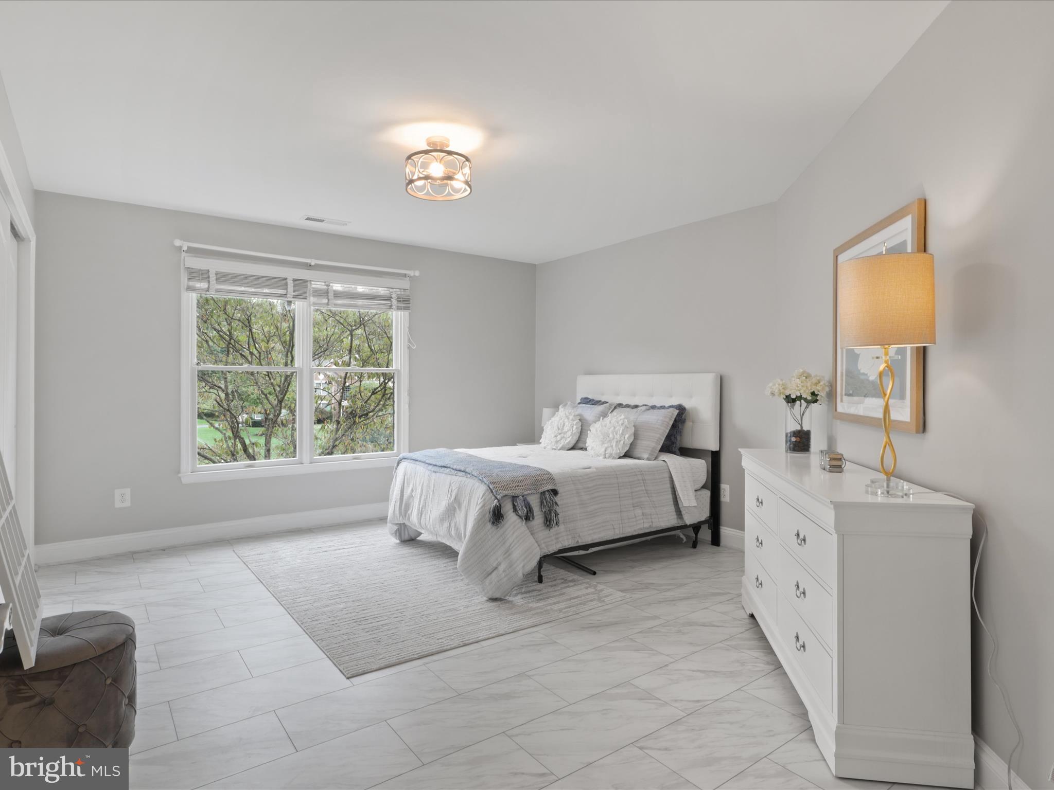 HUNTER MILL ESTATES - Residential