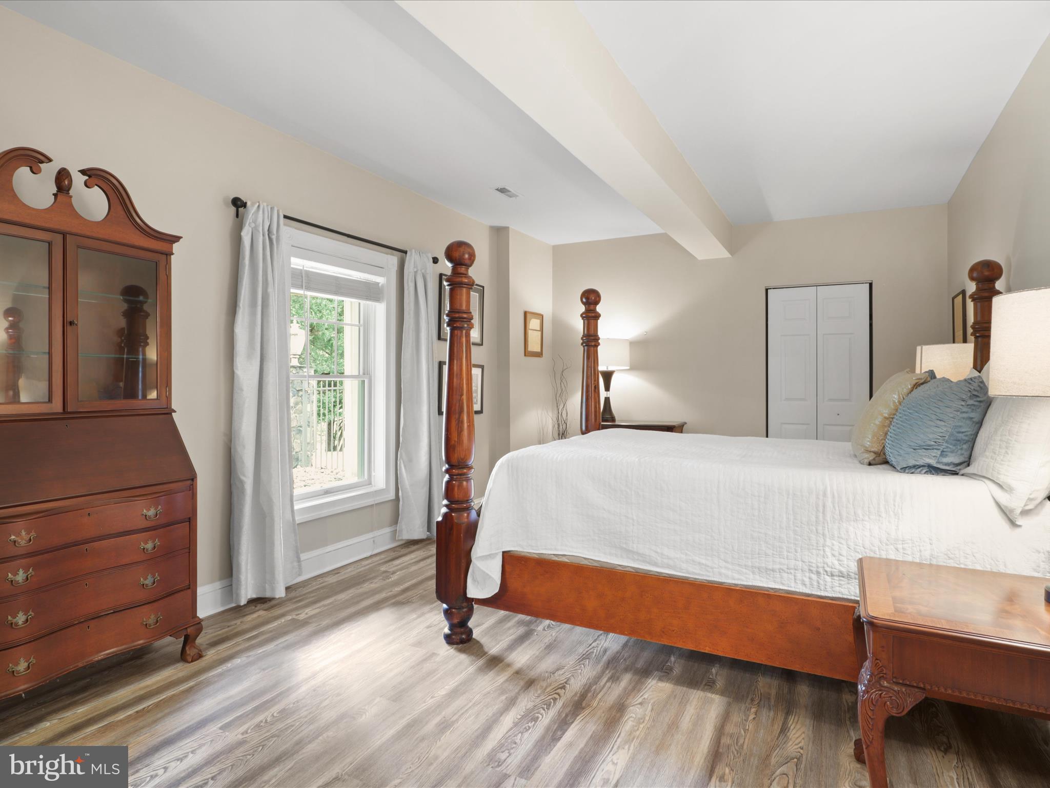 HUNTER MILL ESTATES - Residential