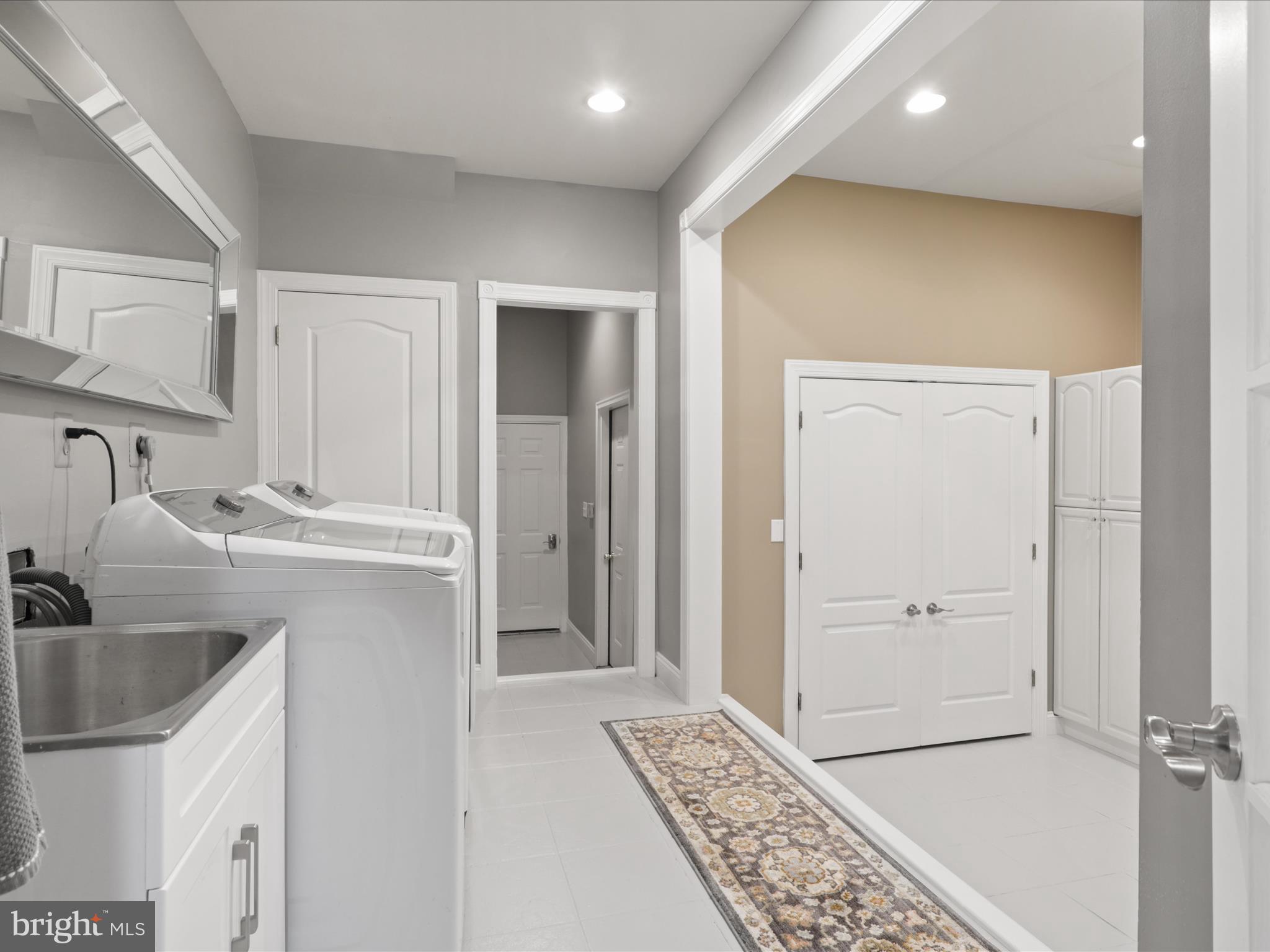 HUNTER MILL ESTATES - Residential