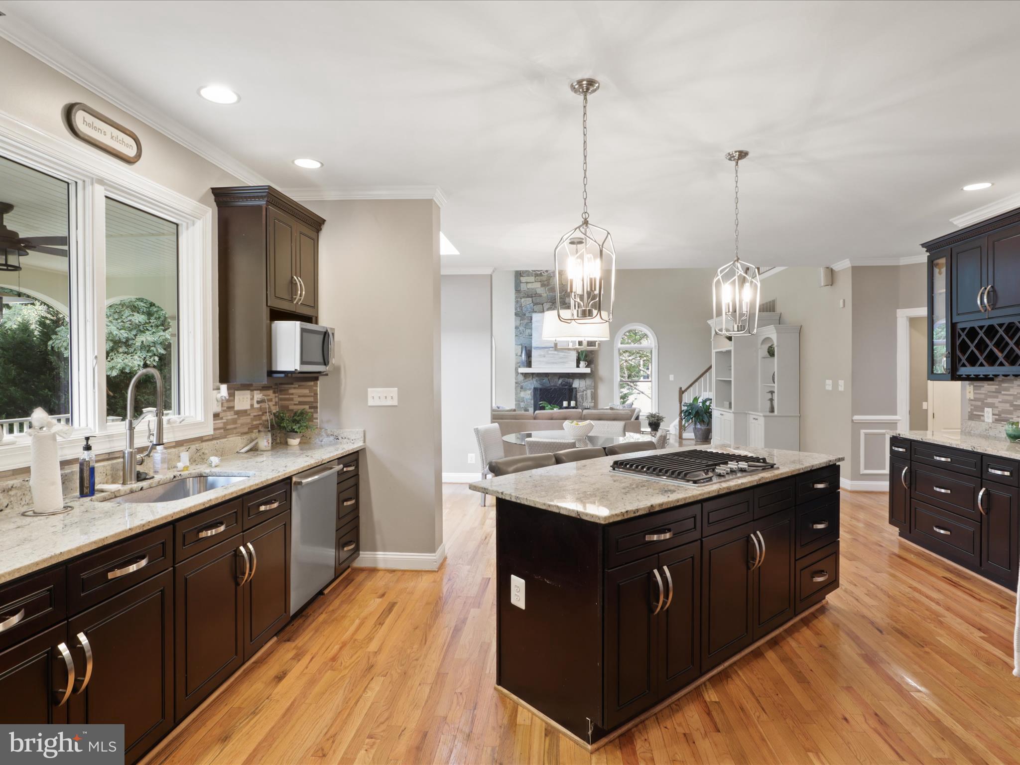 HUNTER MILL ESTATES - Residential