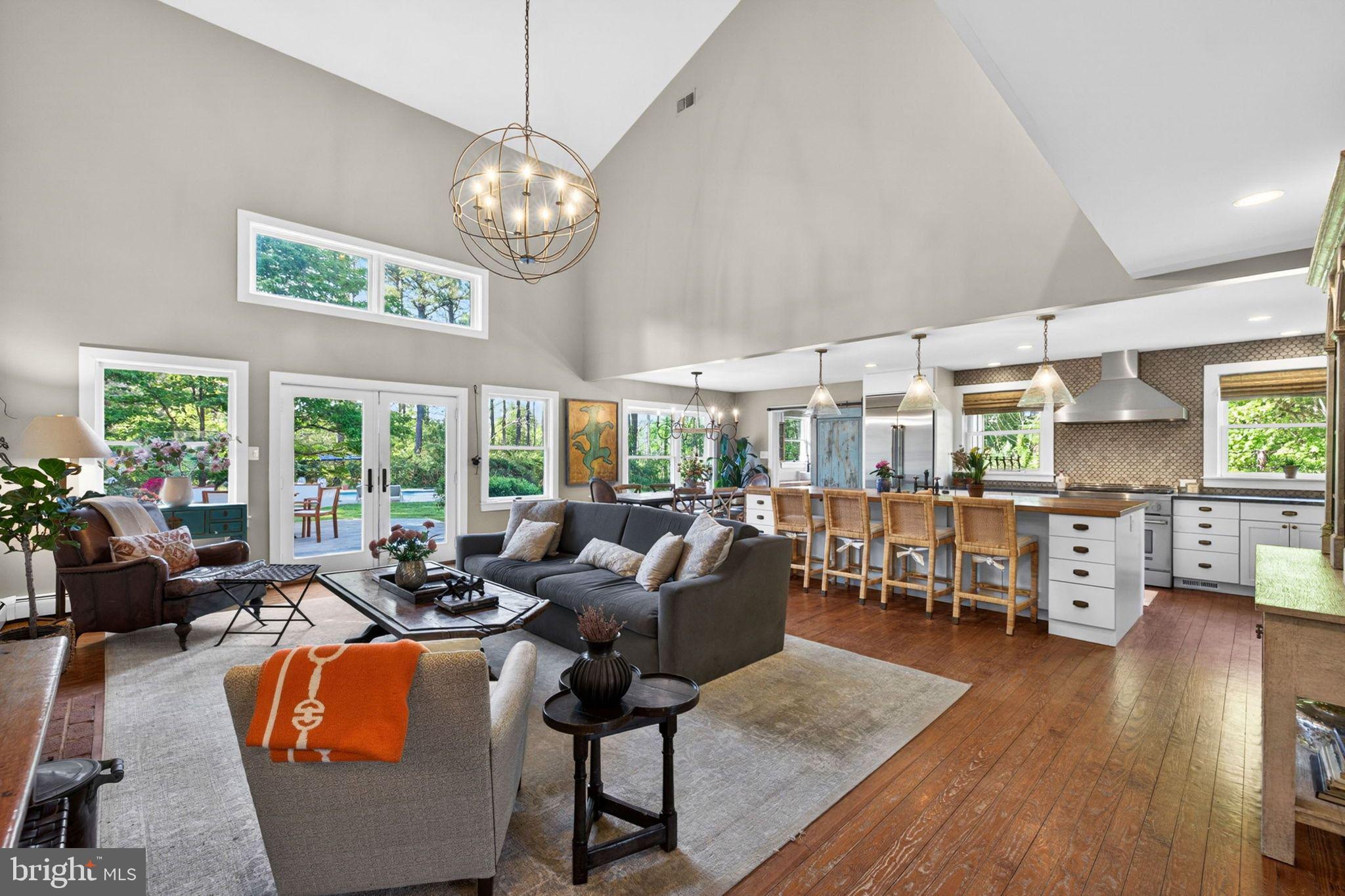 THE PLAINS - Residential