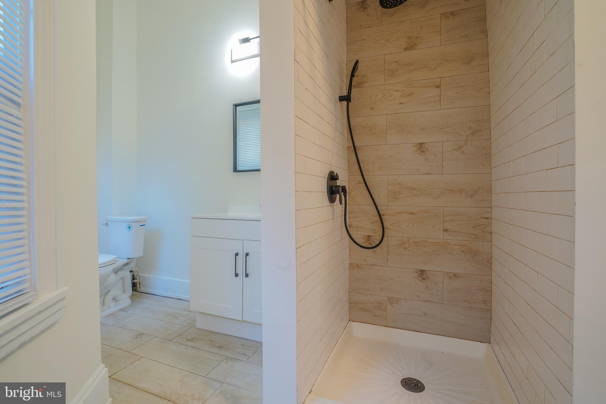 FRANCISVILLE - Residential Lease