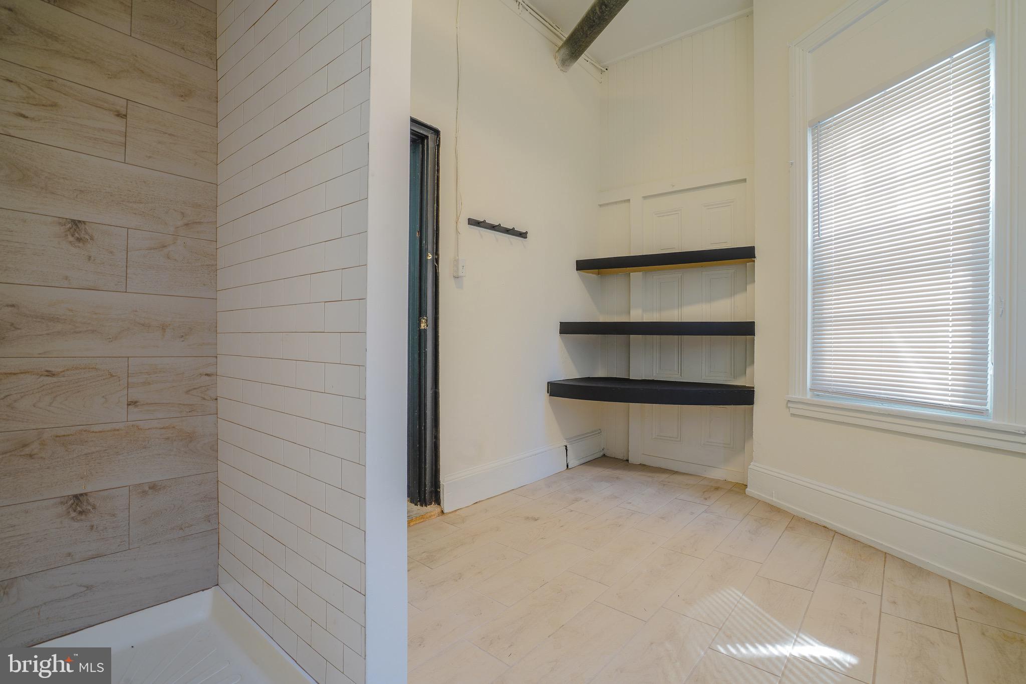 FRANCISVILLE - Residential Lease