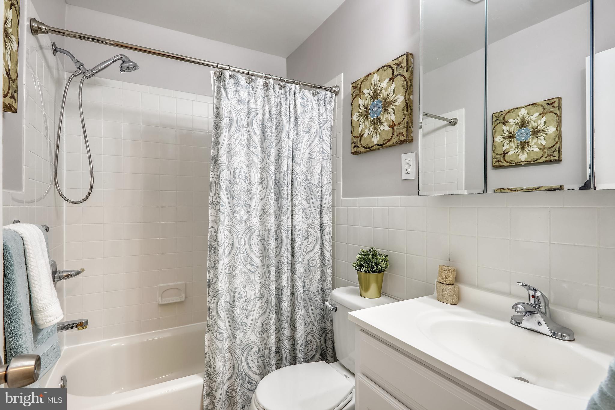 PARKSIDE CONDOMINIUMS - Residential