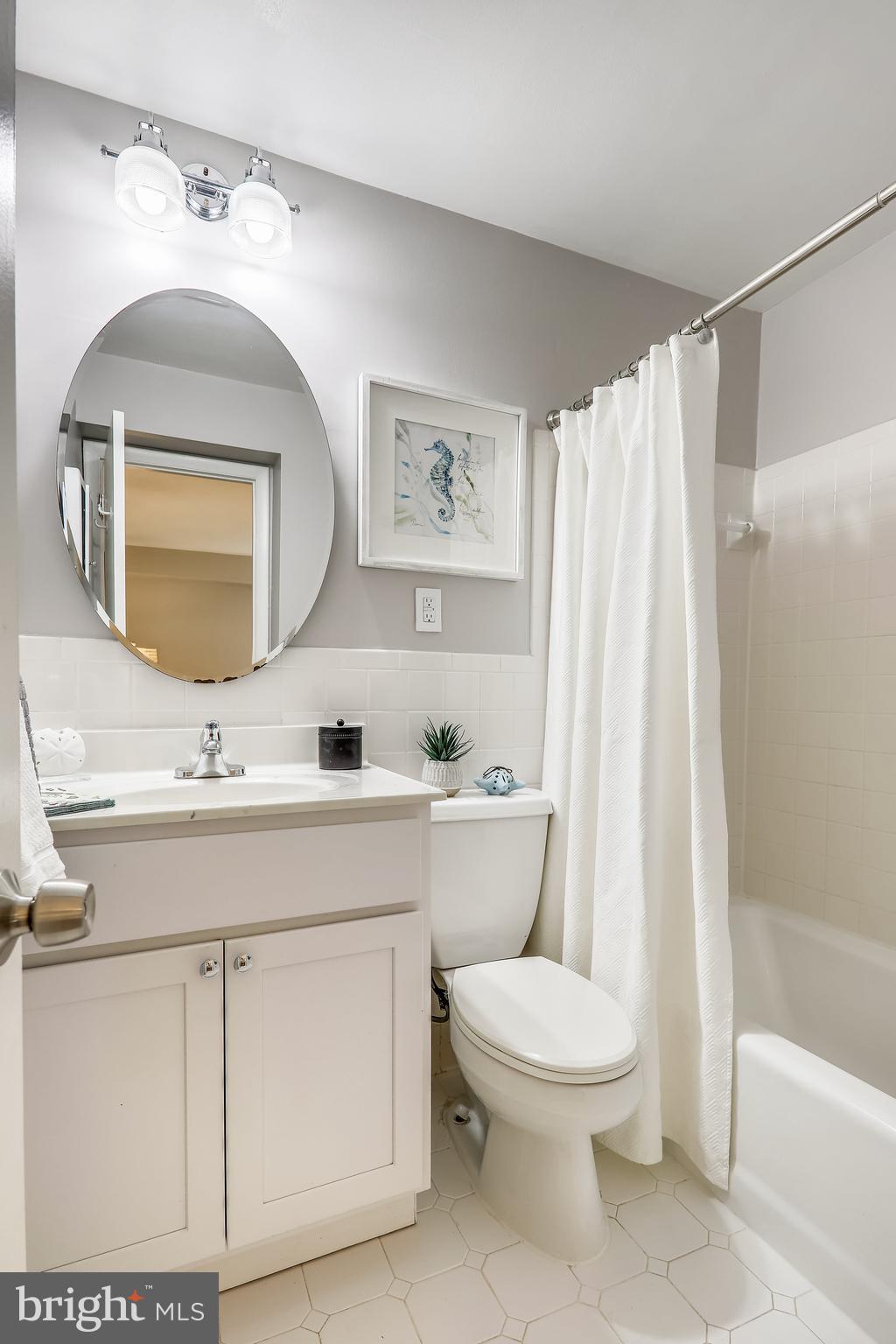 PARKSIDE CONDOMINIUMS - Residential
