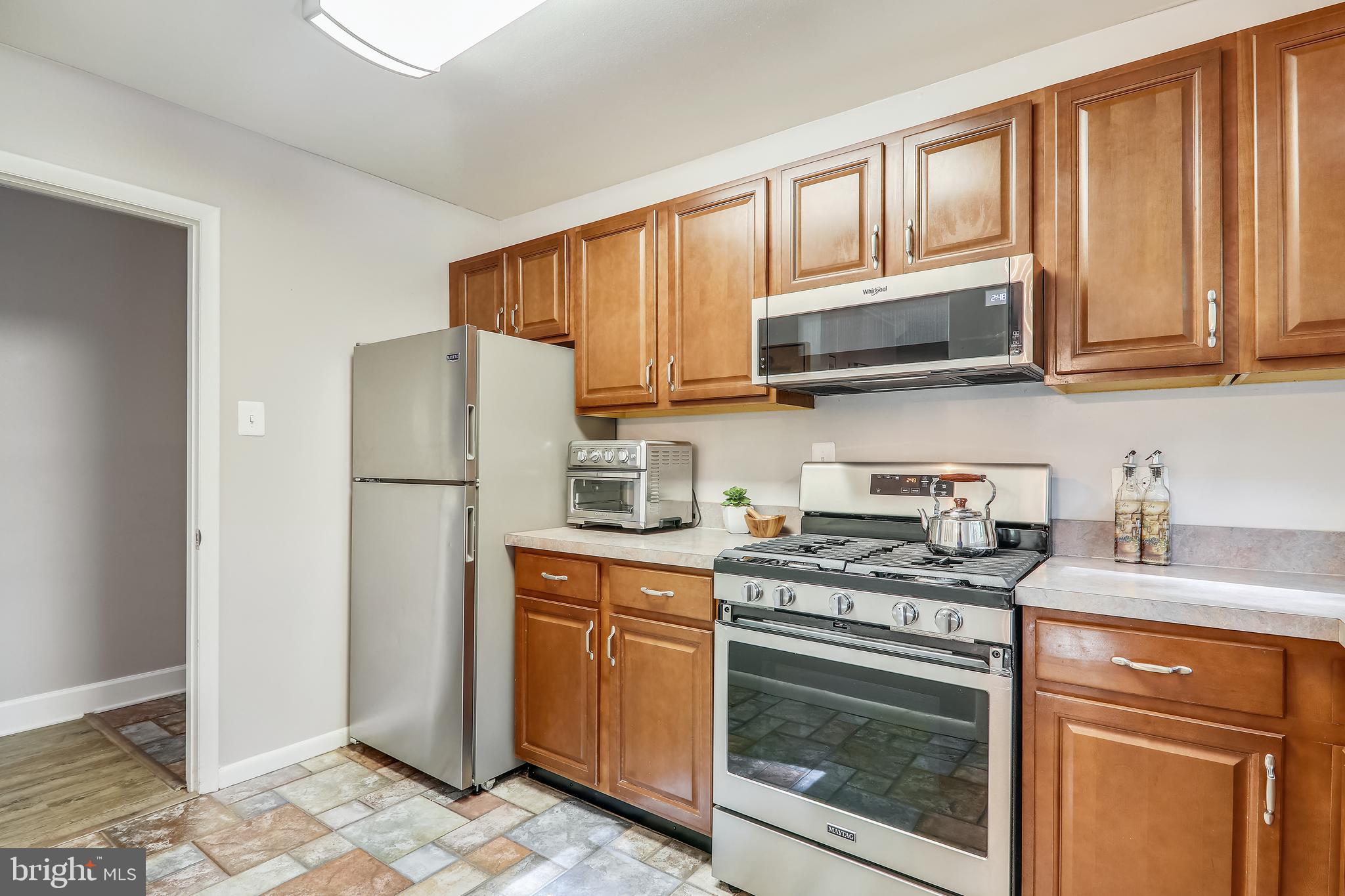 PARKSIDE CONDOMINIUMS - Residential