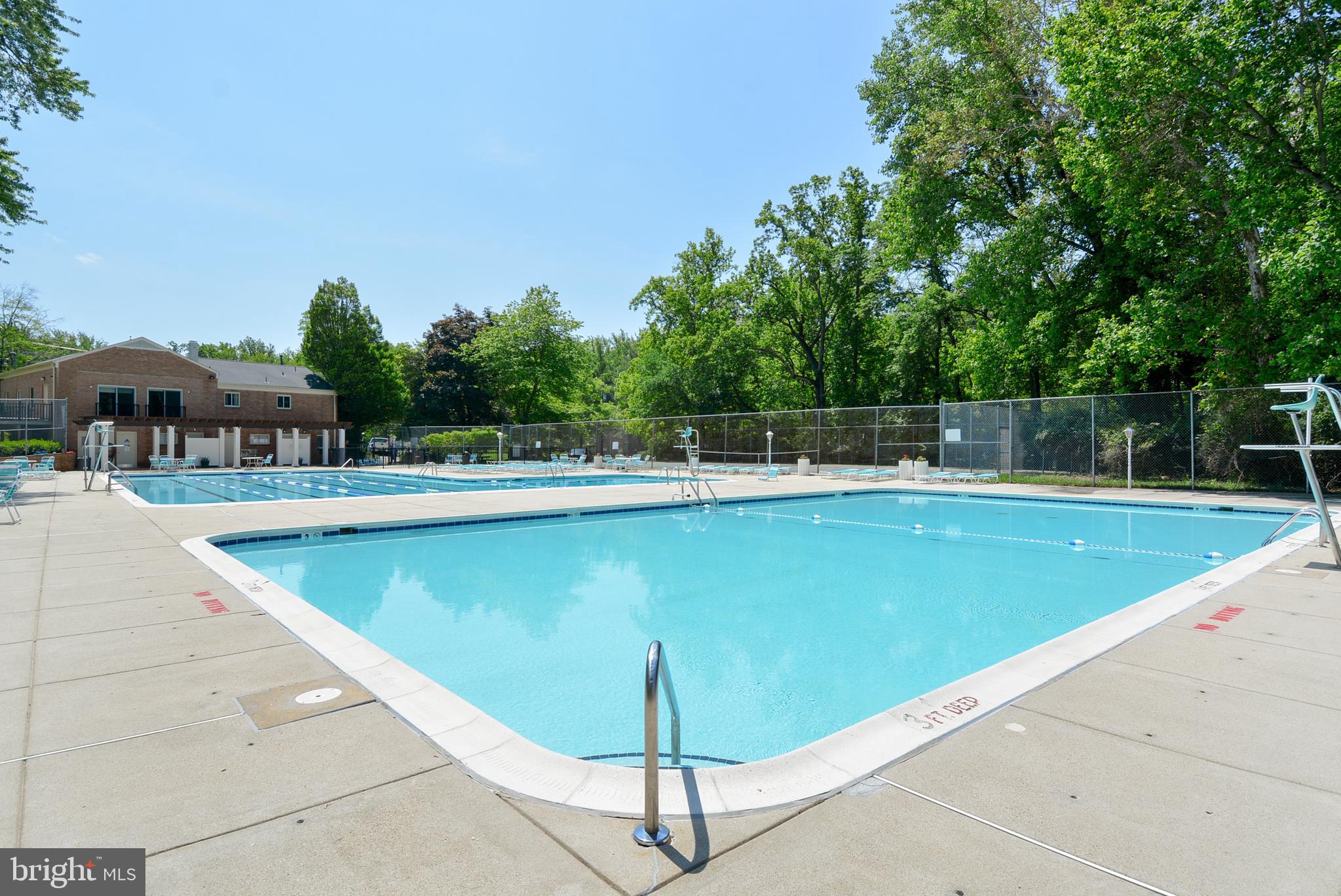 PARKSIDE CONDOMINIUMS - Residential