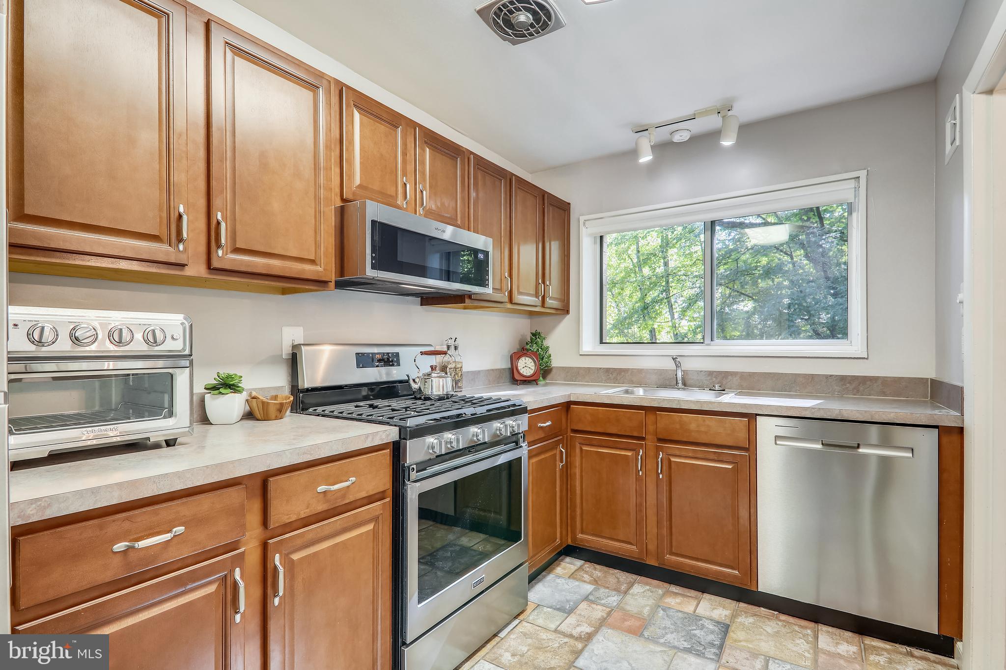PARKSIDE CONDOMINIUMS - Residential