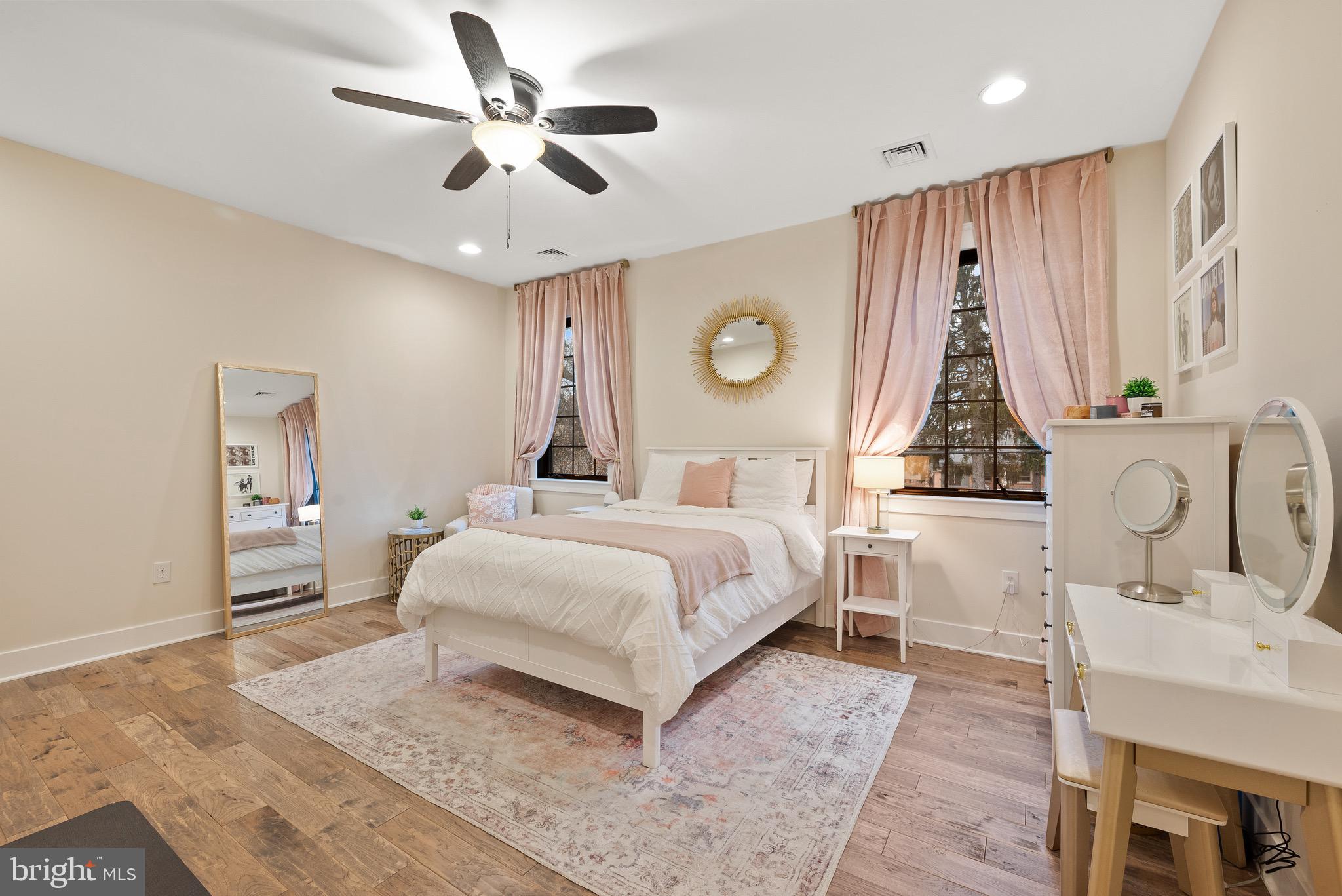 HERSHEY DOWNTOWN - Residential