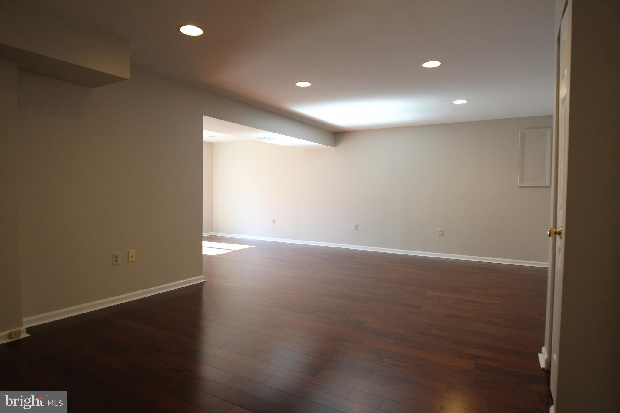 OAK SPRINGS - Residential Lease