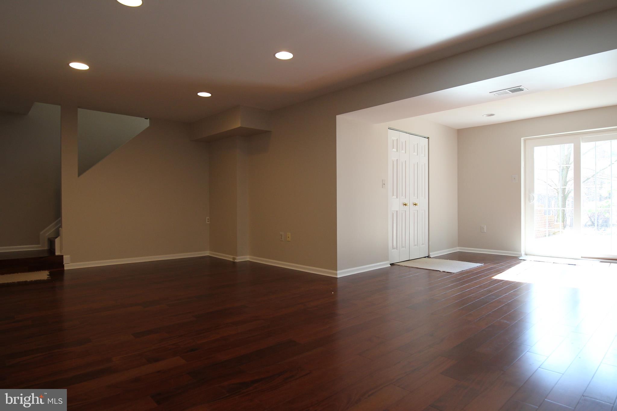 OAK SPRINGS - Residential Lease