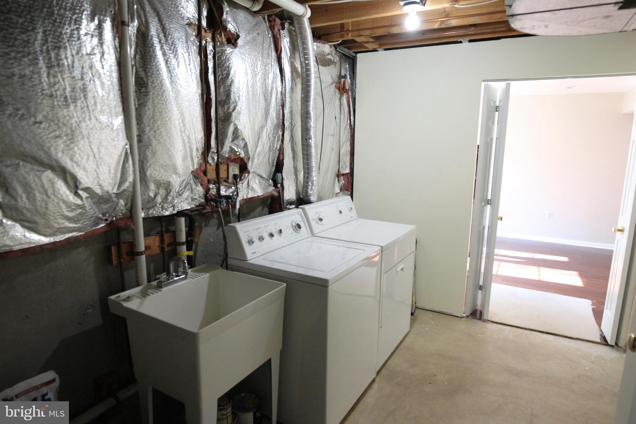 OAK SPRINGS - Residential Lease