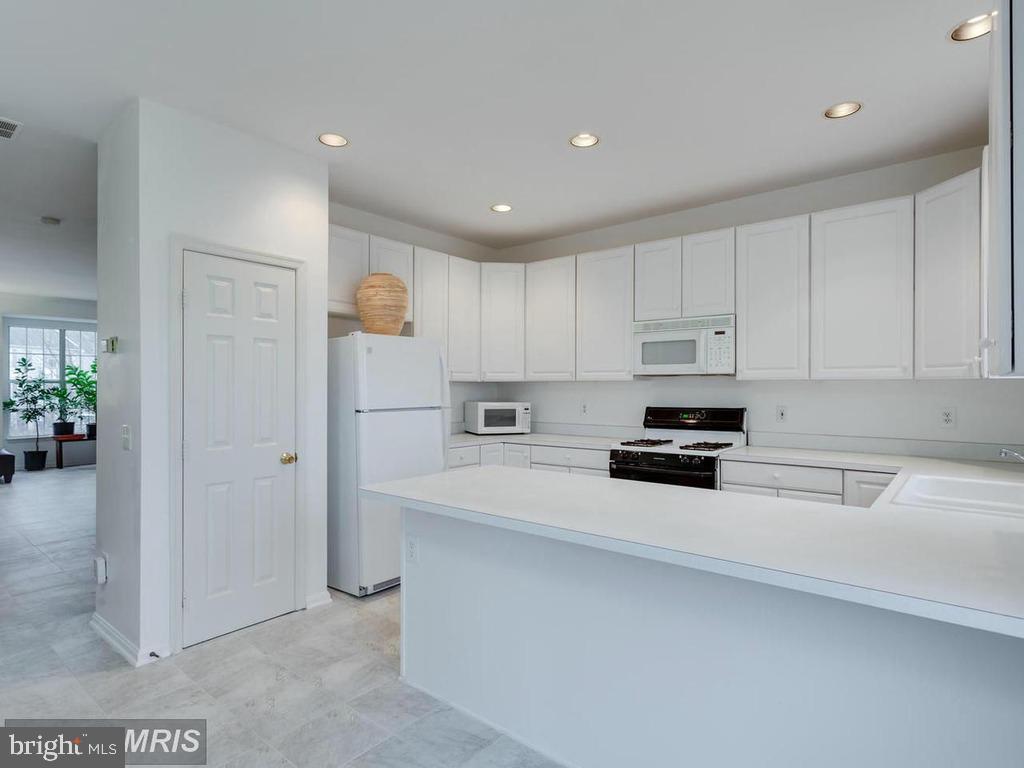 CENTRE RIDGE - Residential Lease