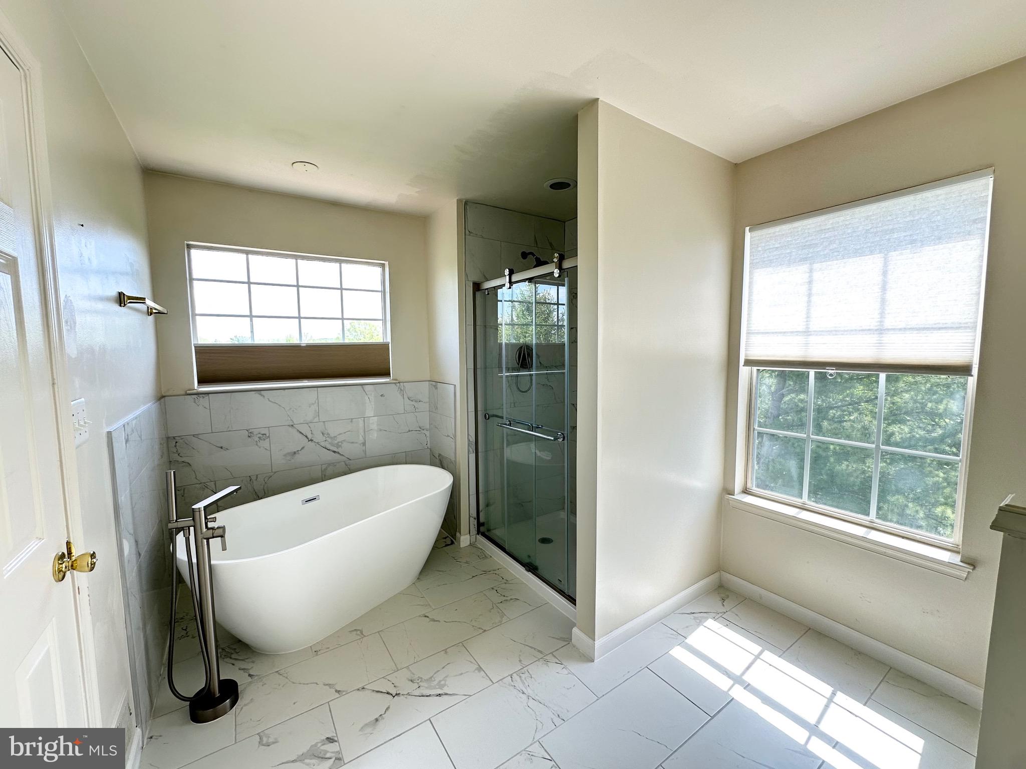 CENTRE RIDGE - Residential Lease