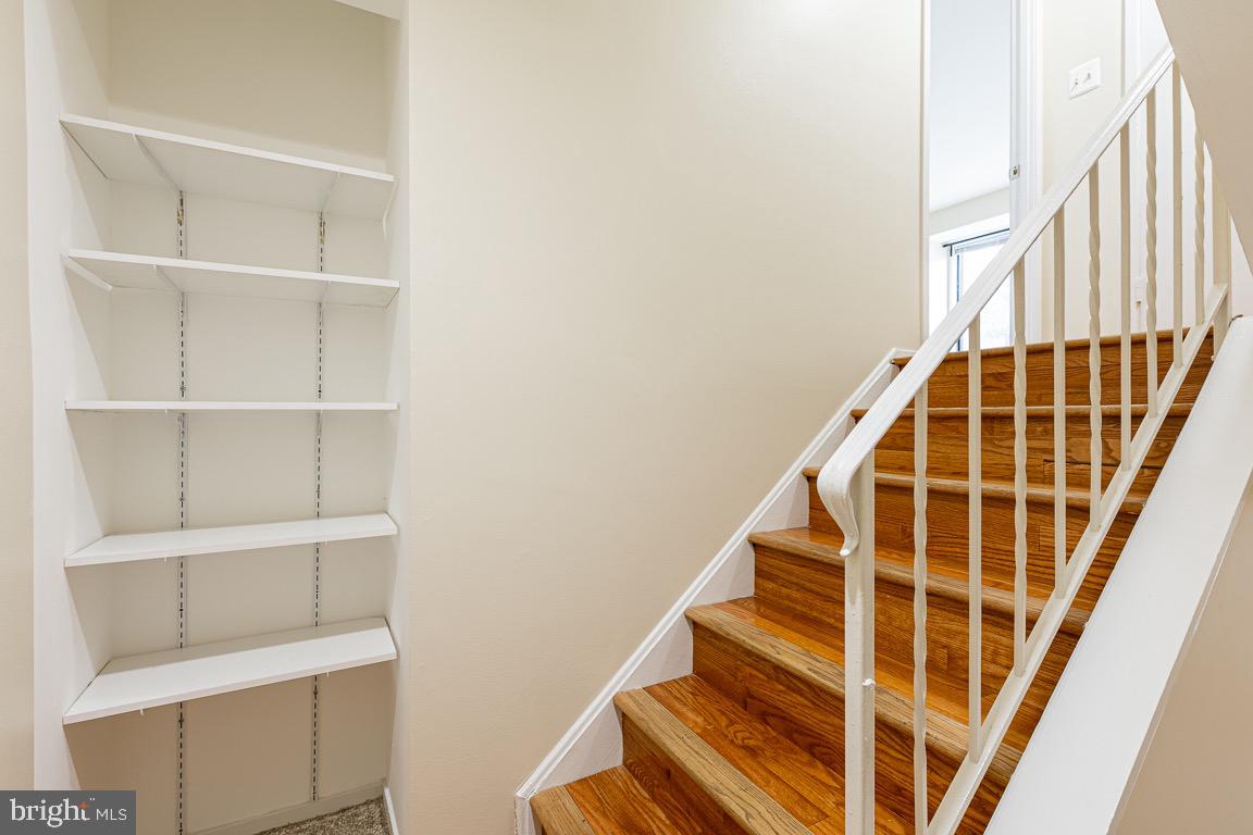 MV-NATHANS HILL - Residential Lease
