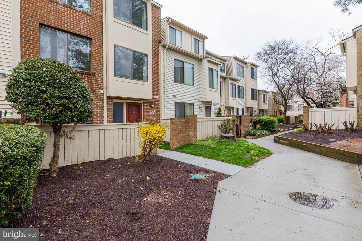 MV-NATHANS HILL - Residential Lease