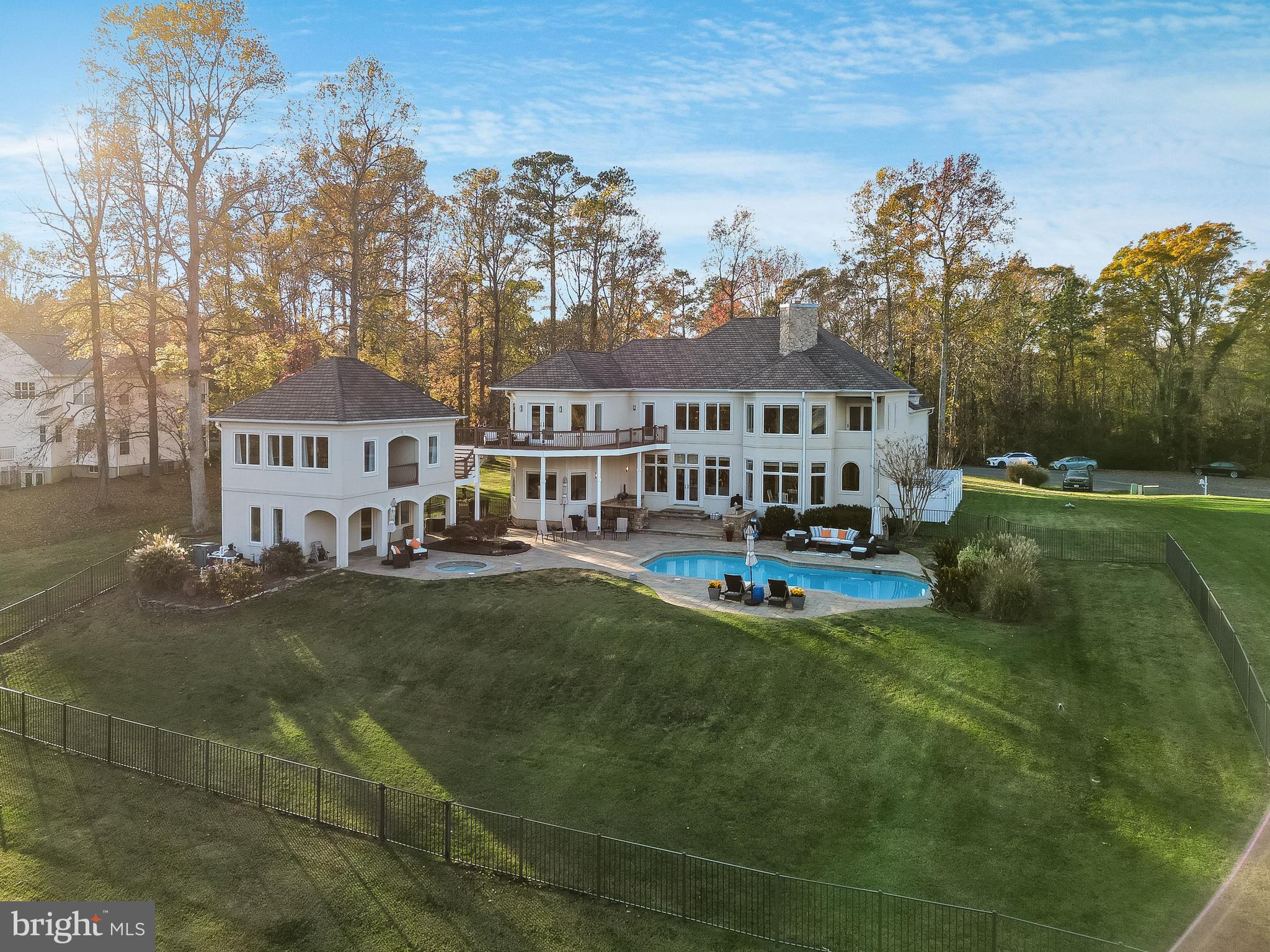 CHRISTMAS HILL - Residential